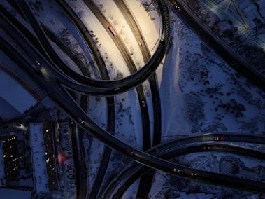 A bunch of wires that are in the snow