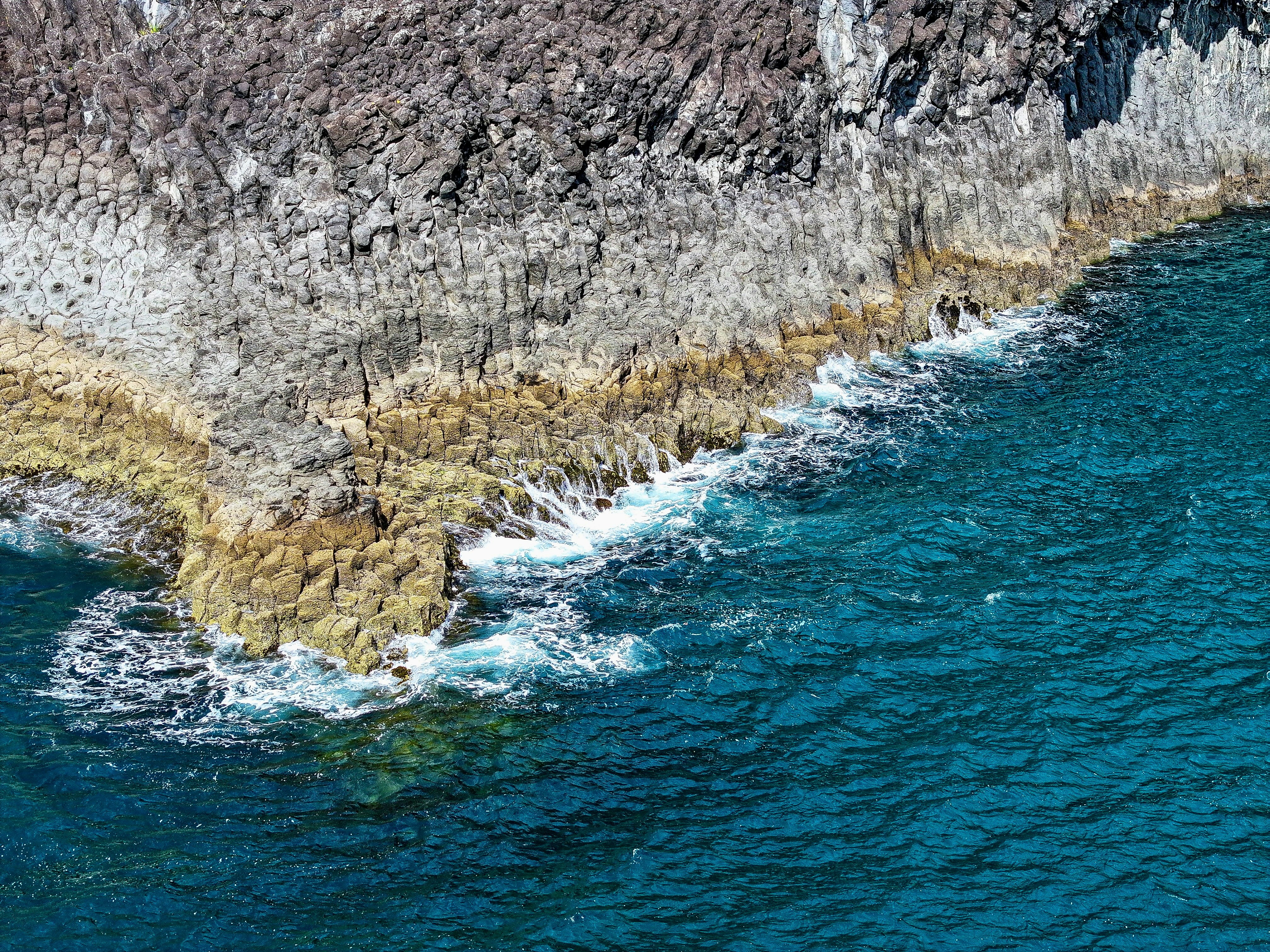 Photo by maximilian_brand