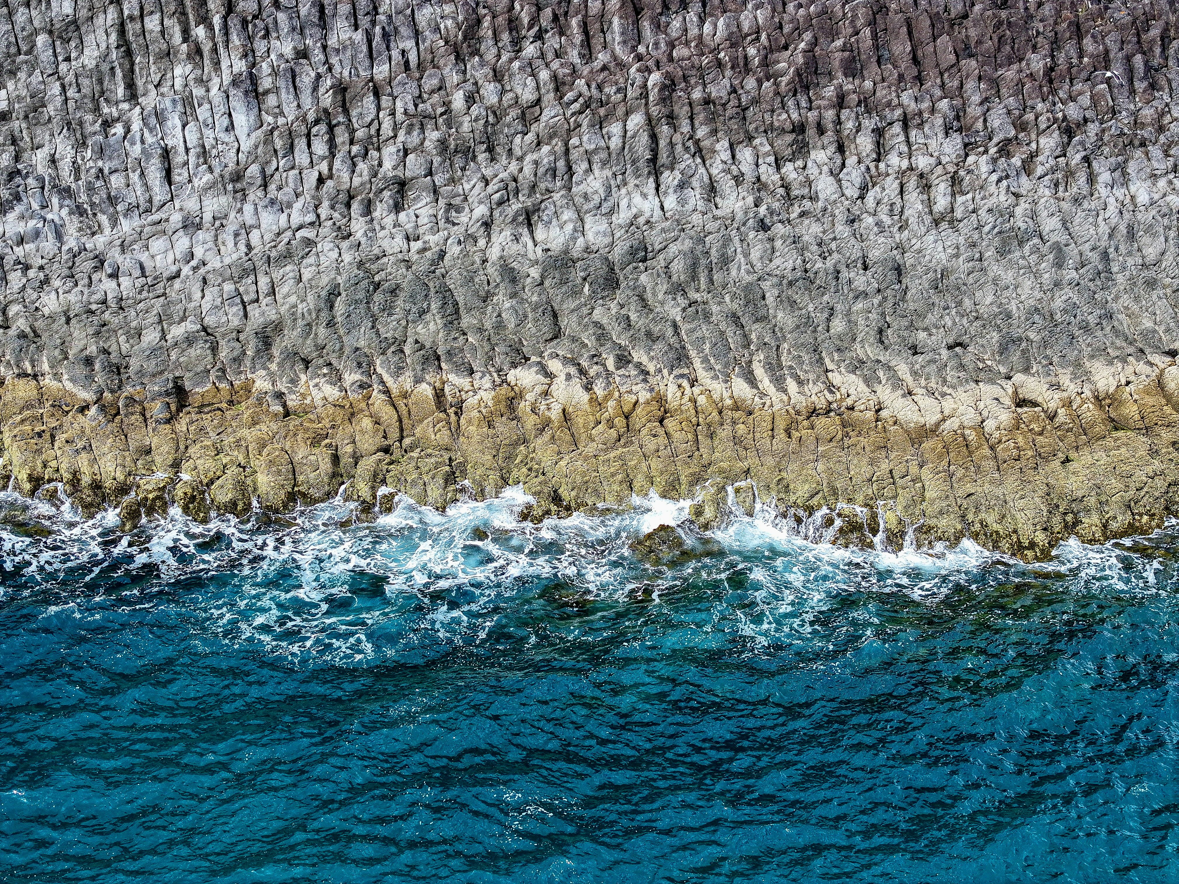 Photo by maximilian_brand