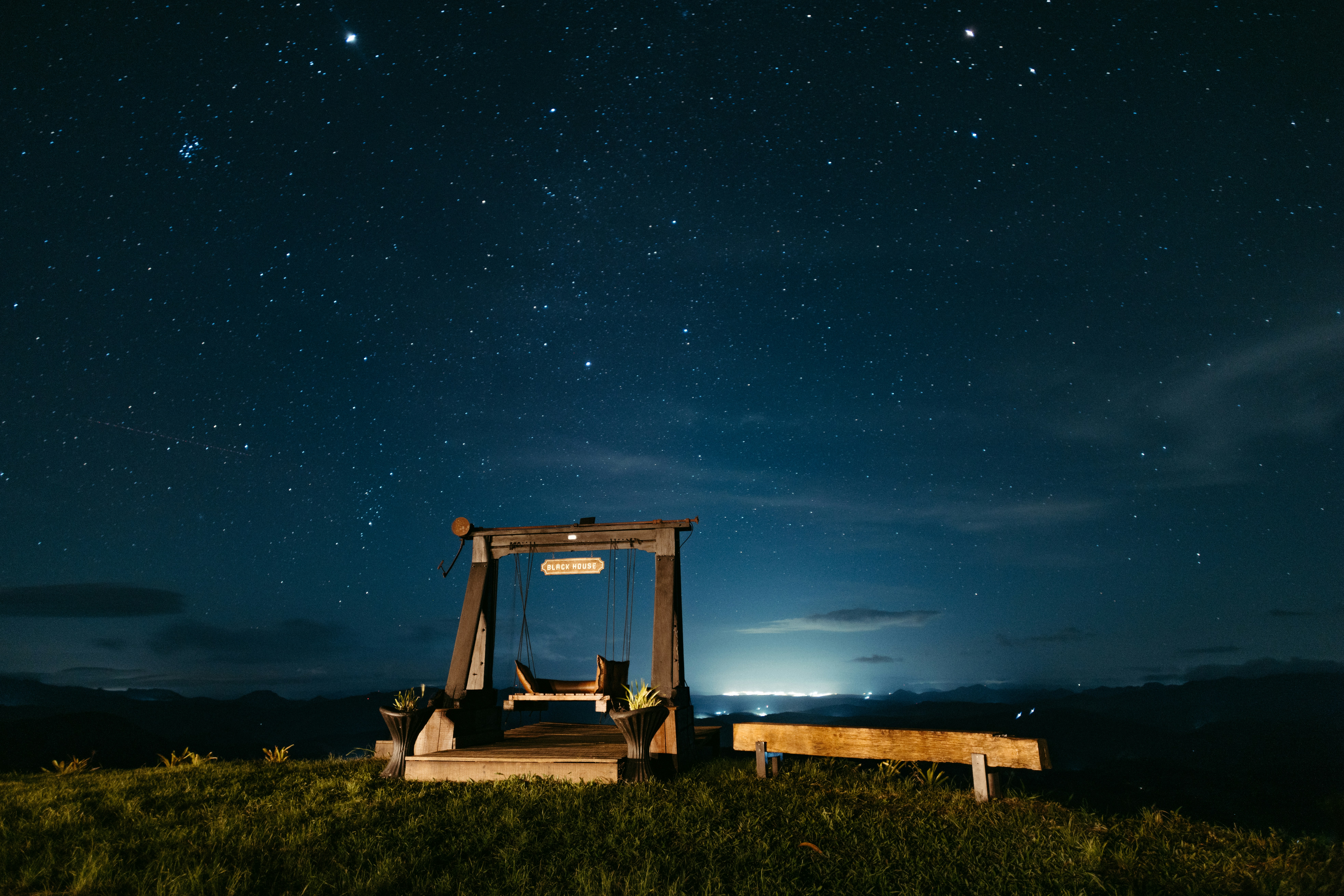 Photo by jonathanborba