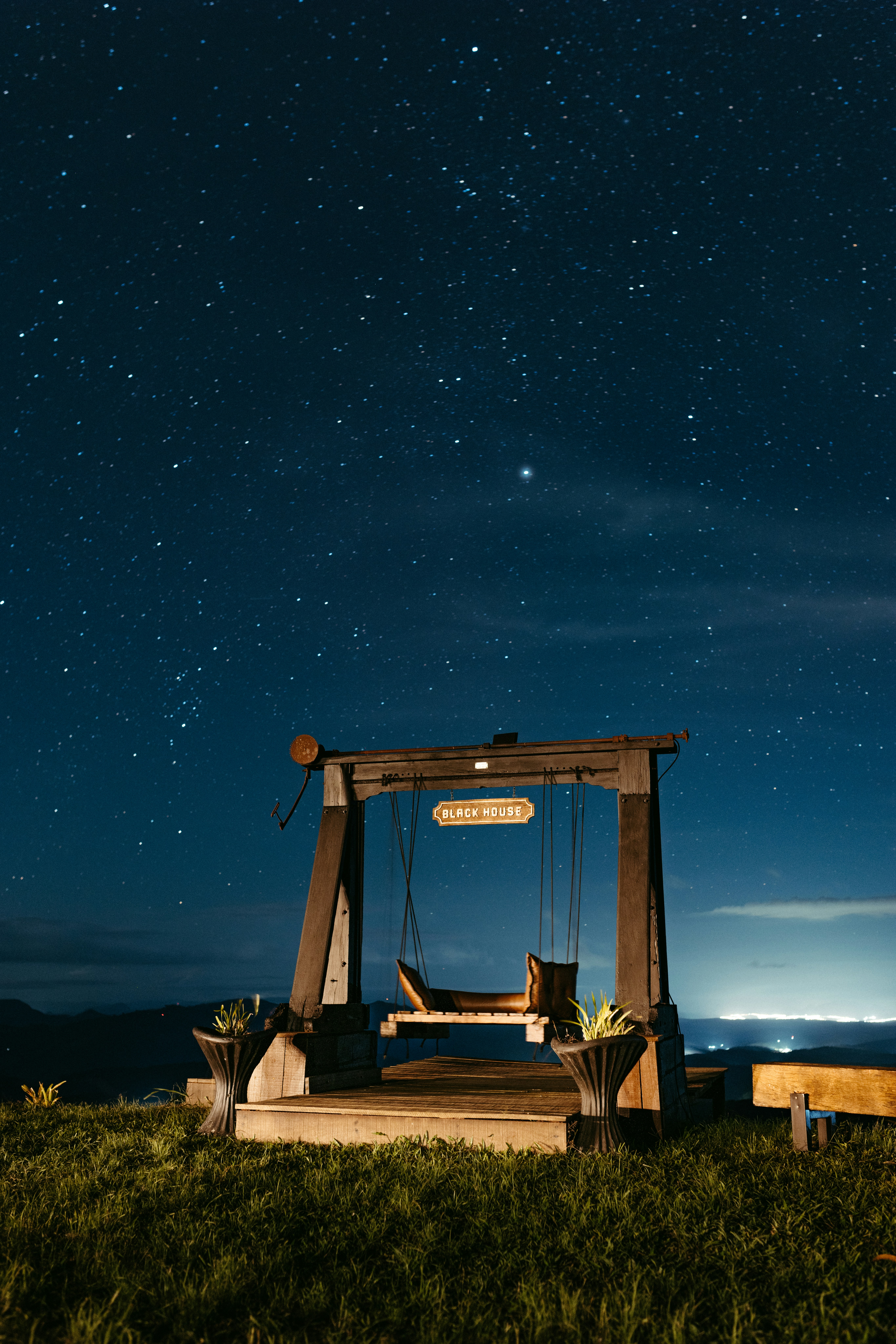 Photo by jonathanborba