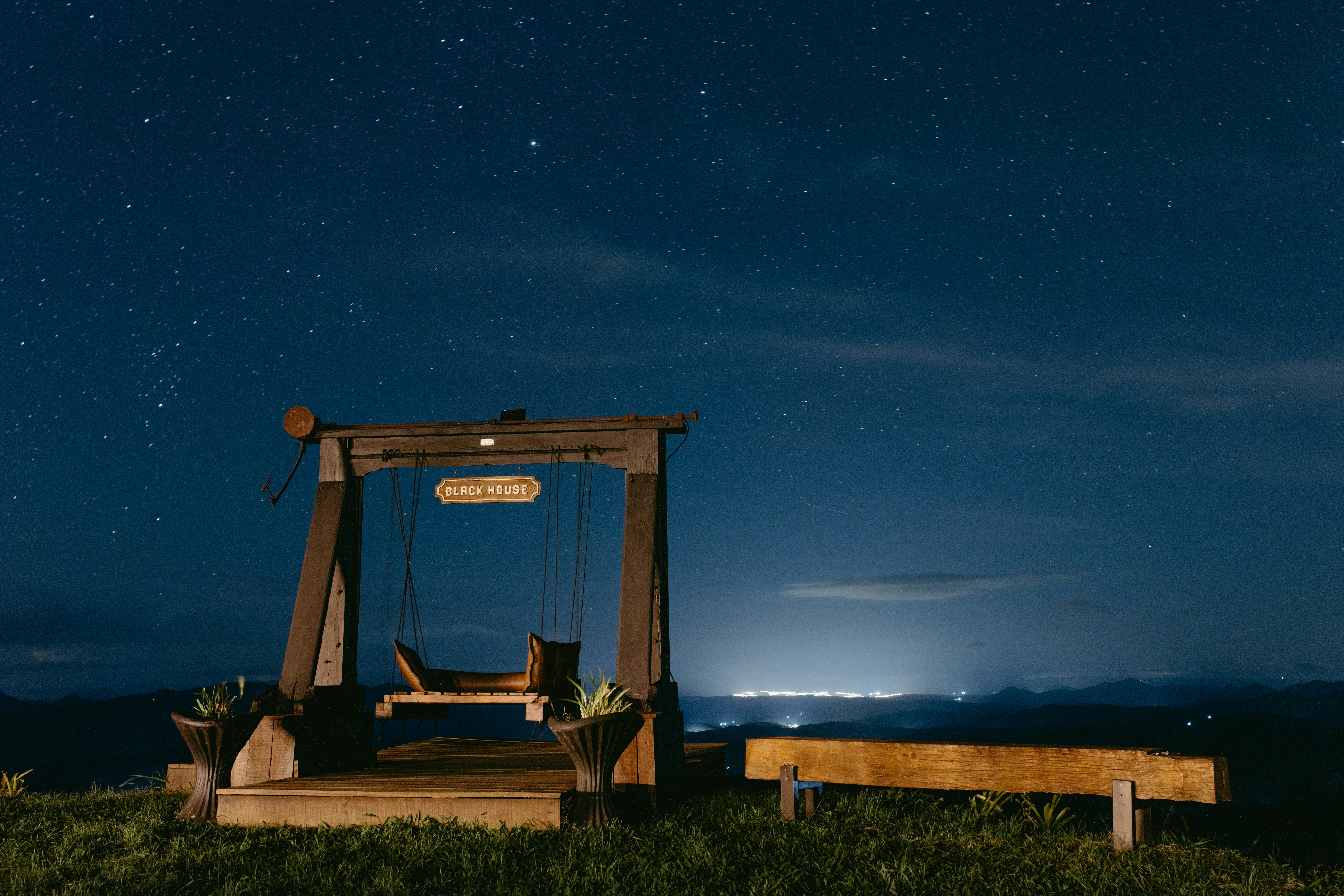 Photo by jonathanborba