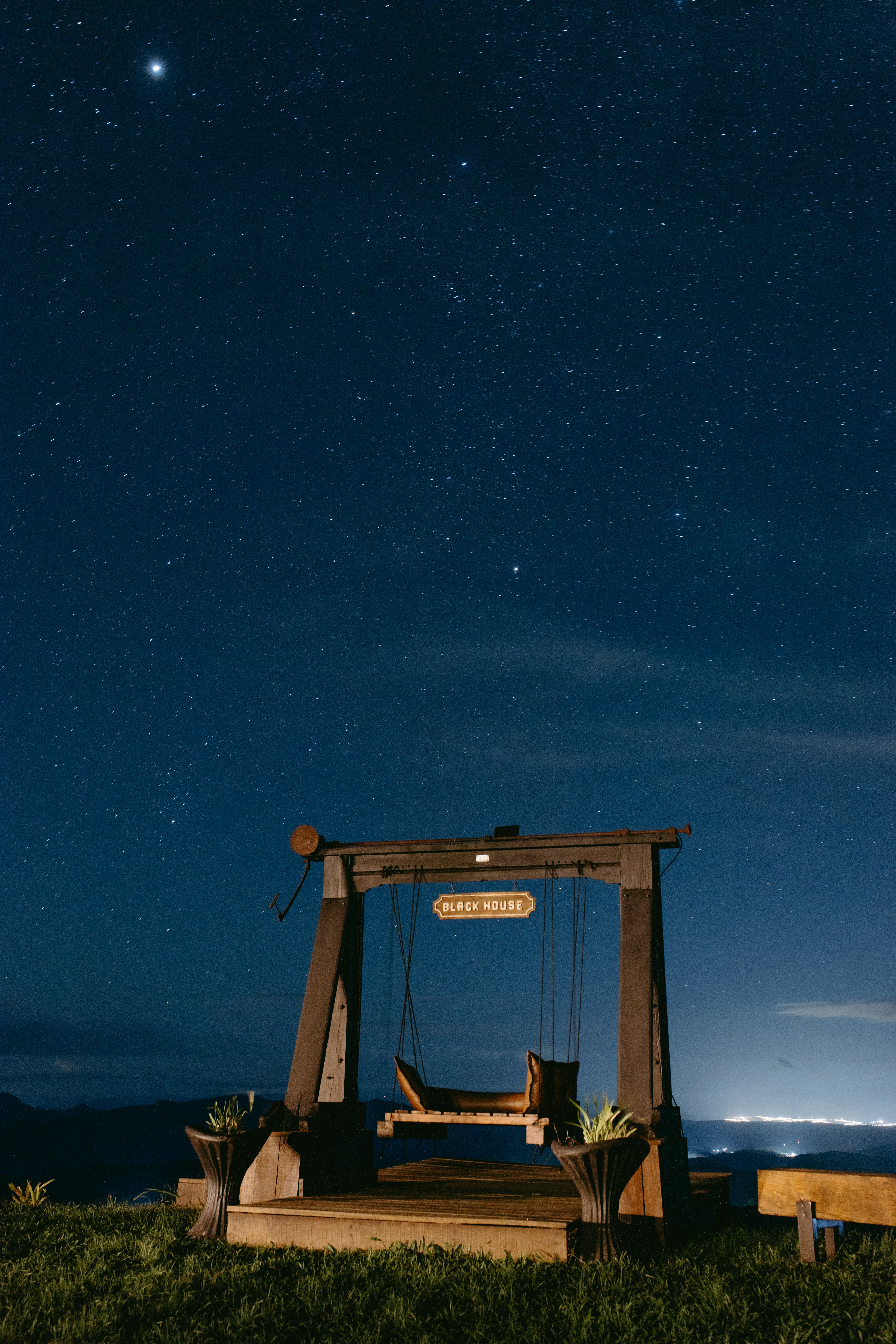 Photo by jonathanborba