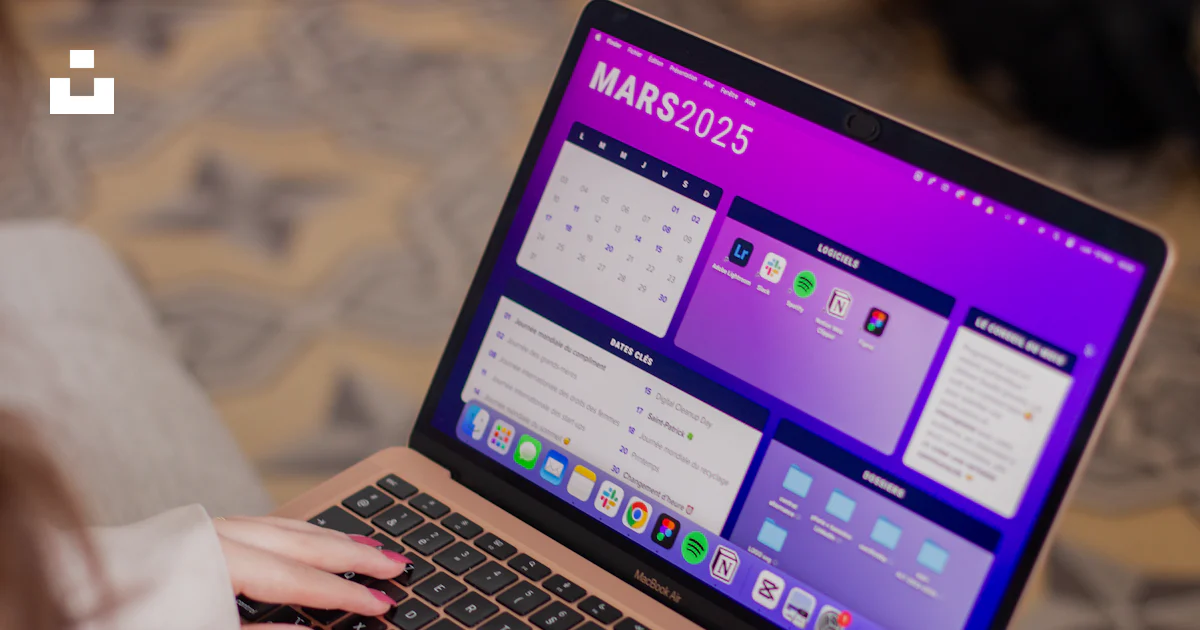 Unsplash Main Using Computer A woman using a laptop computer on her lap photo – Free Toulon Image on ...