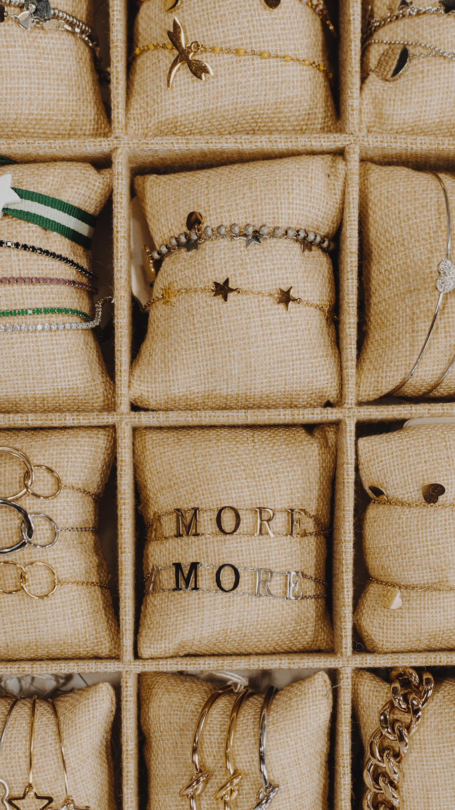 Jewelry storage bags