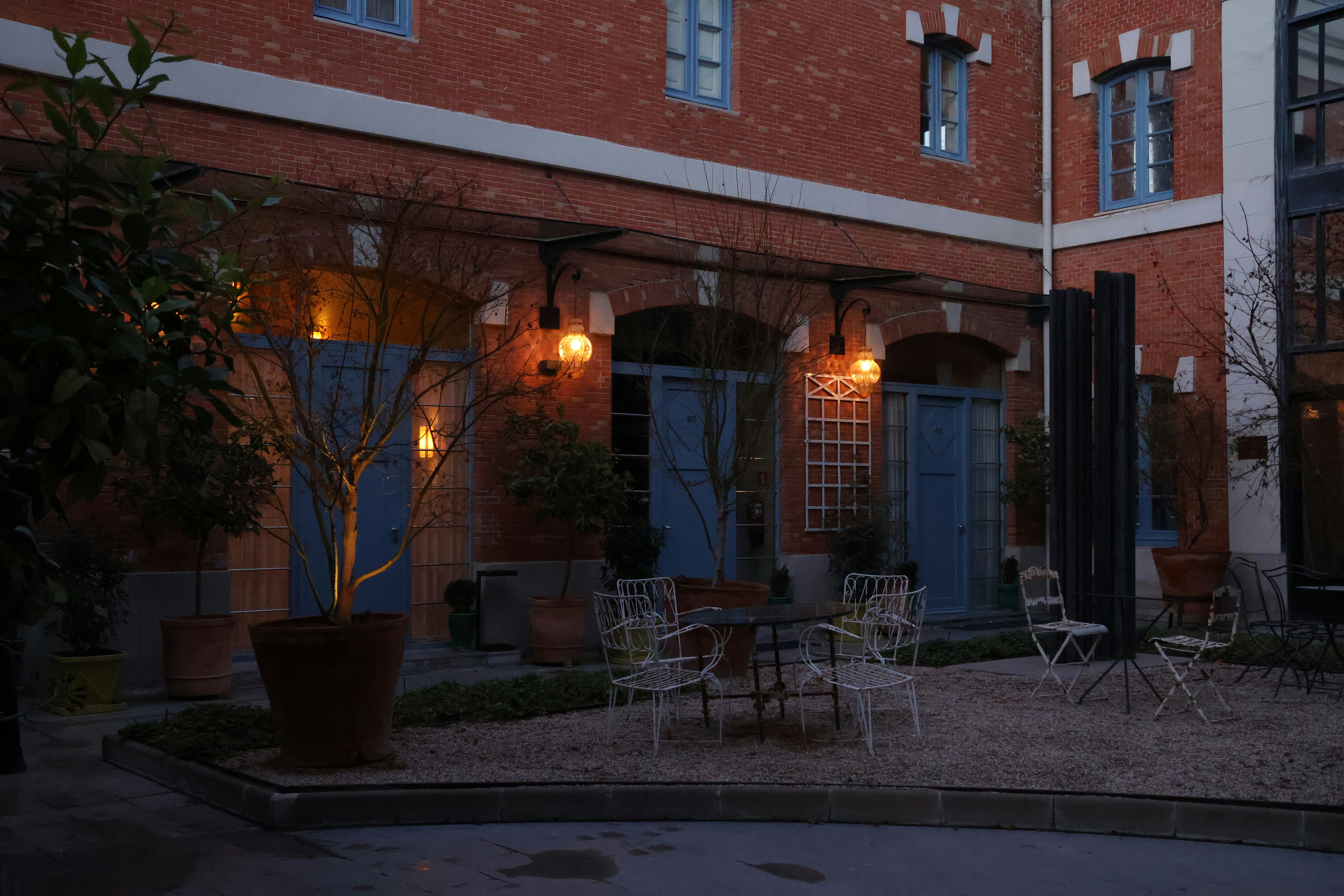 Hotel outdoor seating