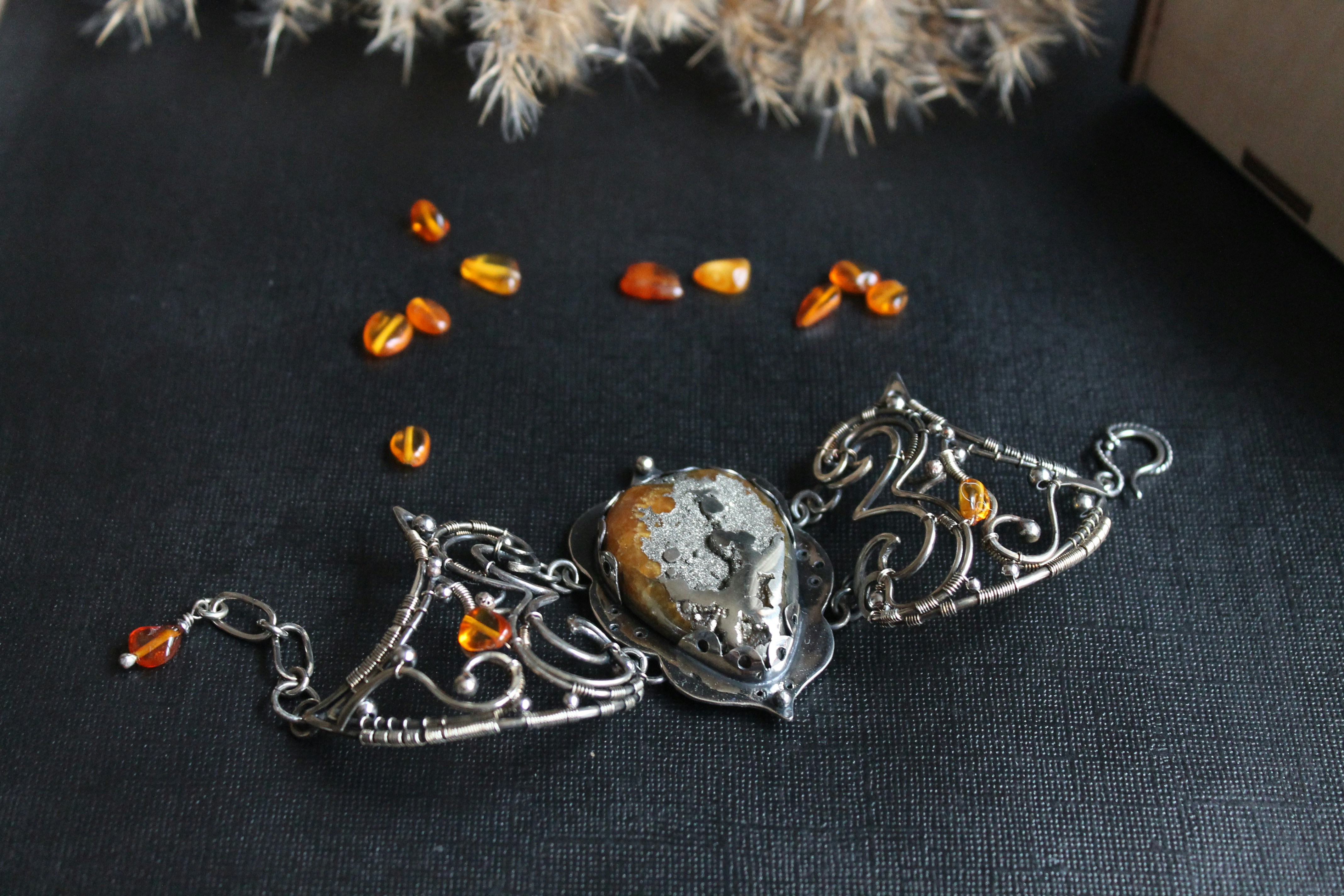 Collar de Plata y Piedras