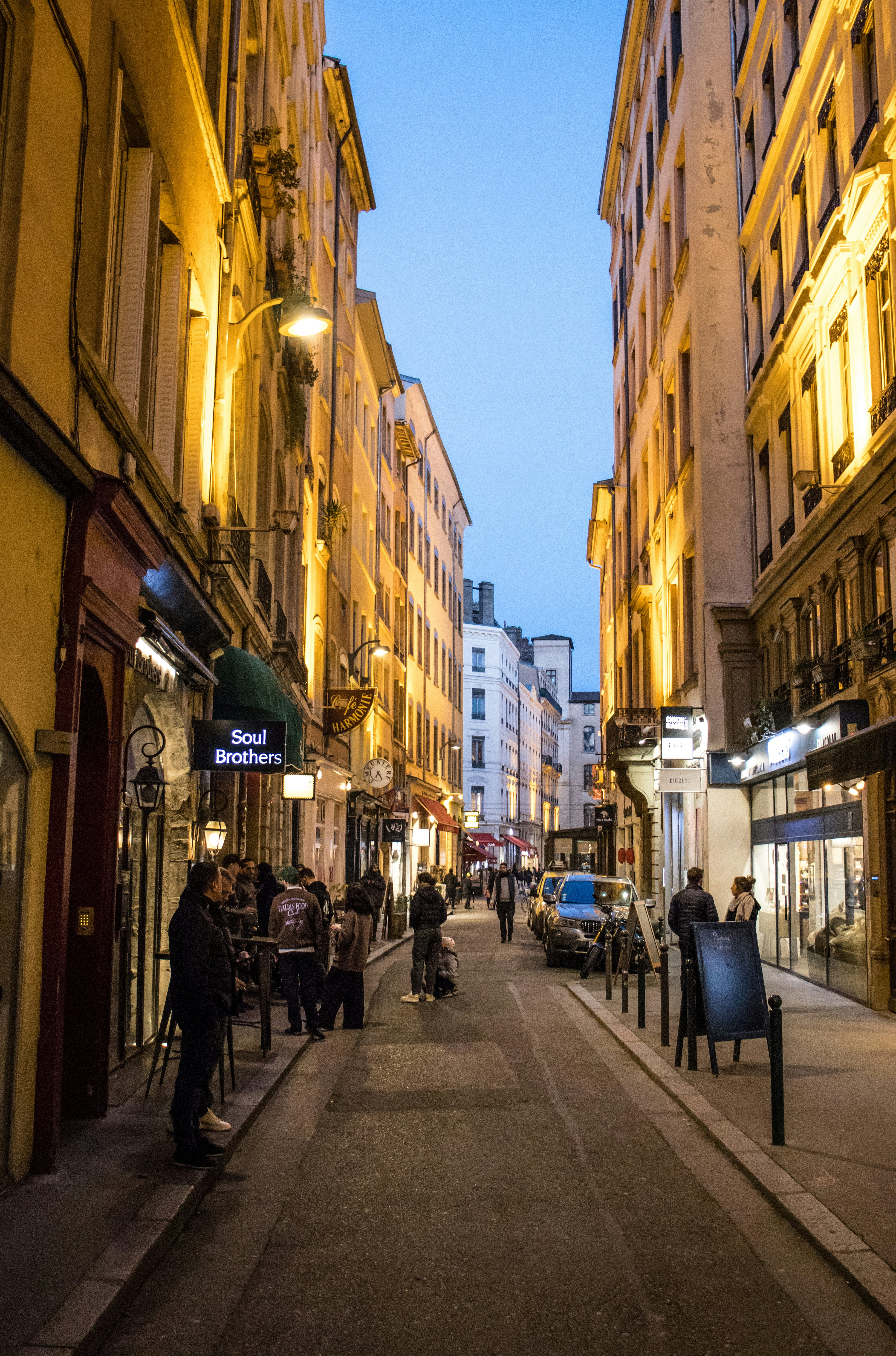 Photo by lucasgallone