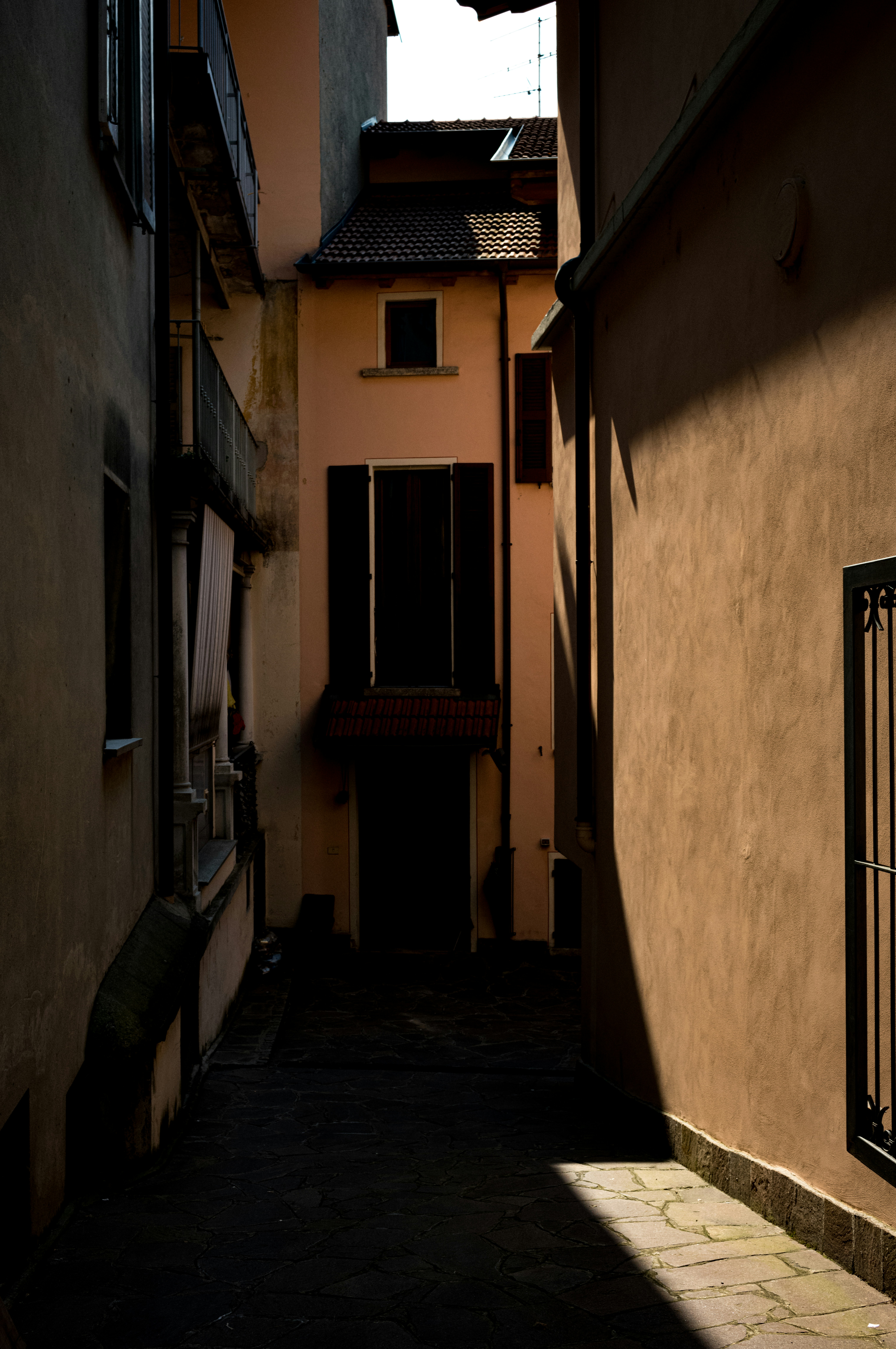 Photo by framethestreets