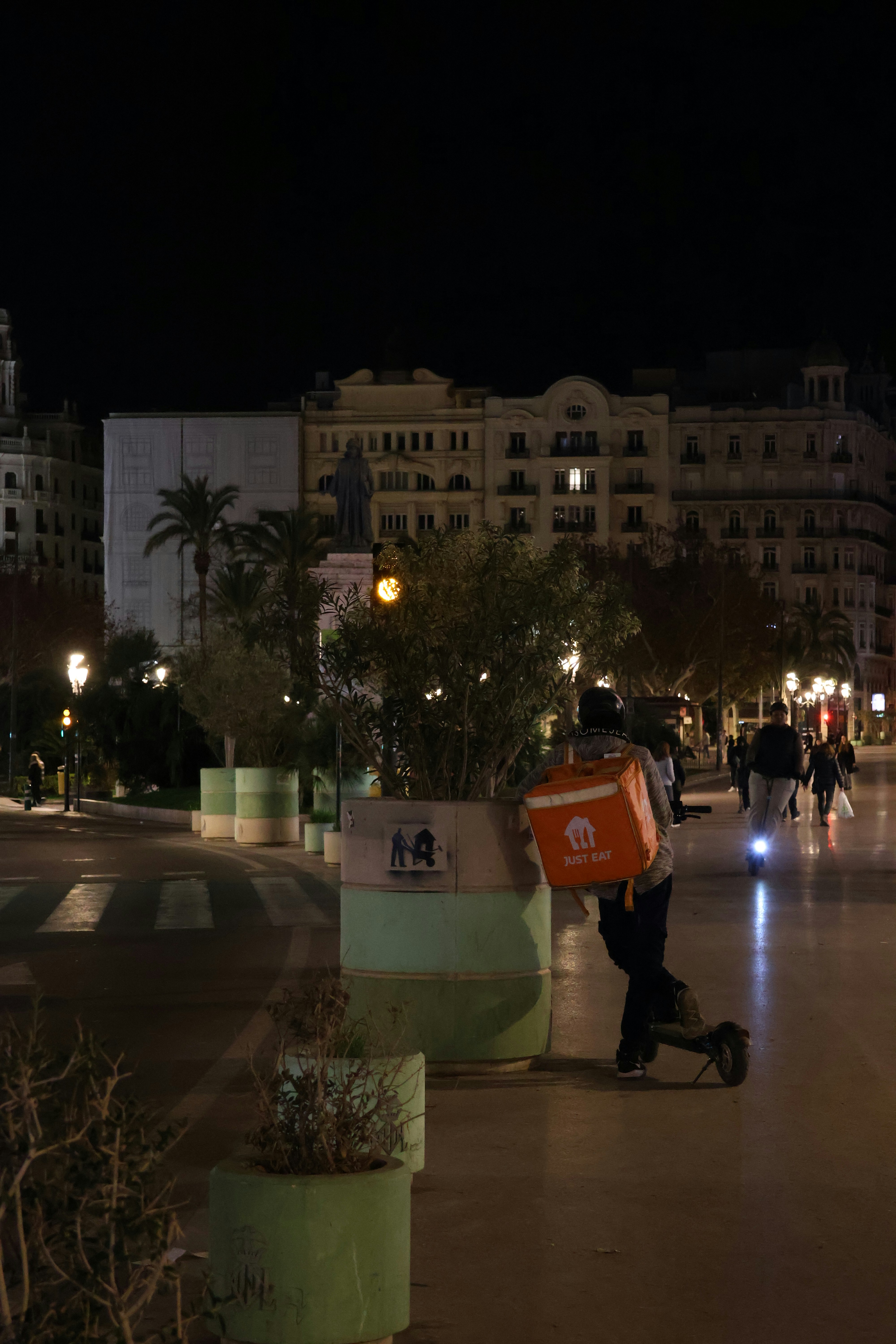 El Carmen — Bohemian Quarter and Street Art Hub