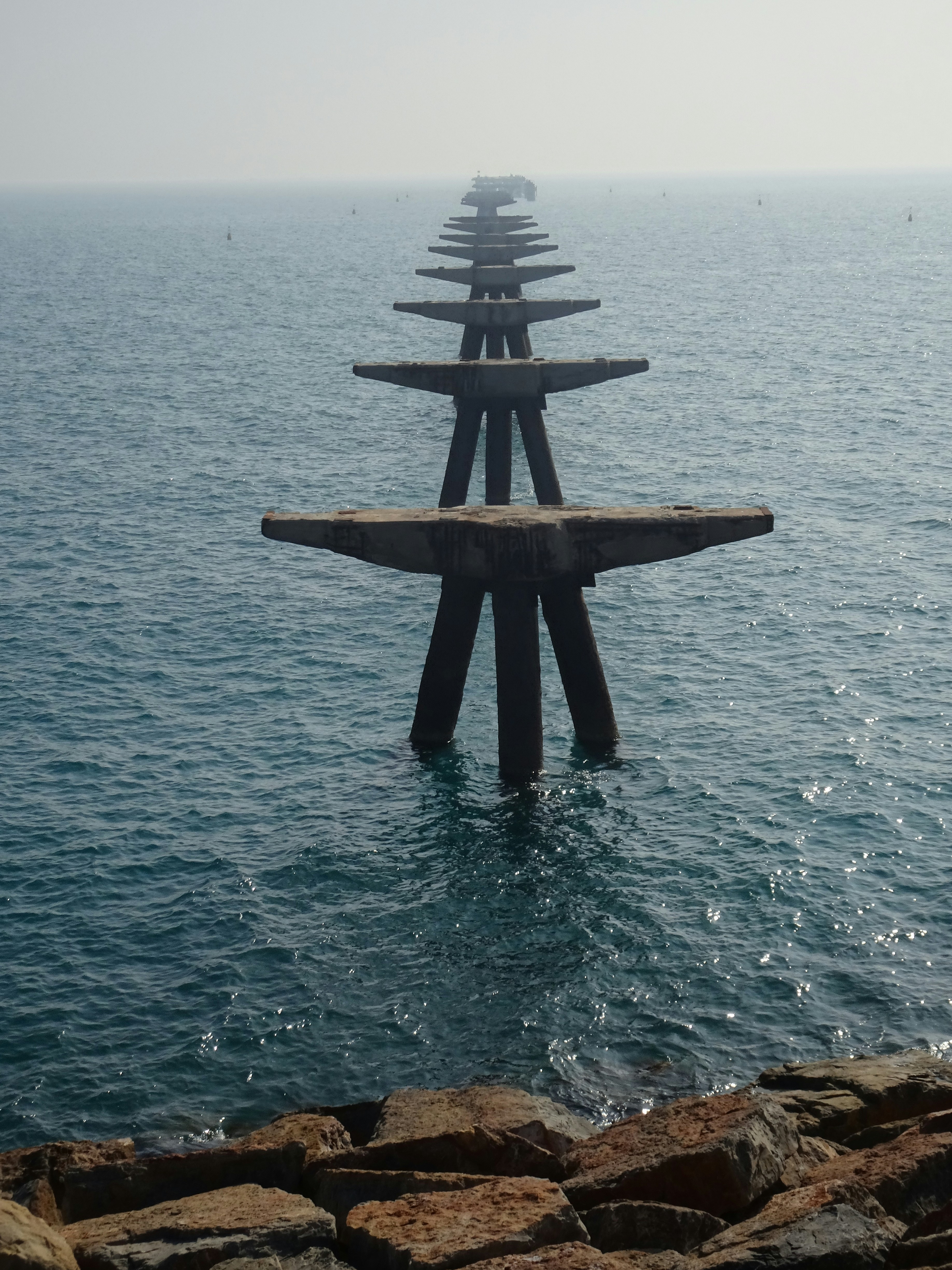 El final del paseo marítimo en el Puerto de Sagunto.