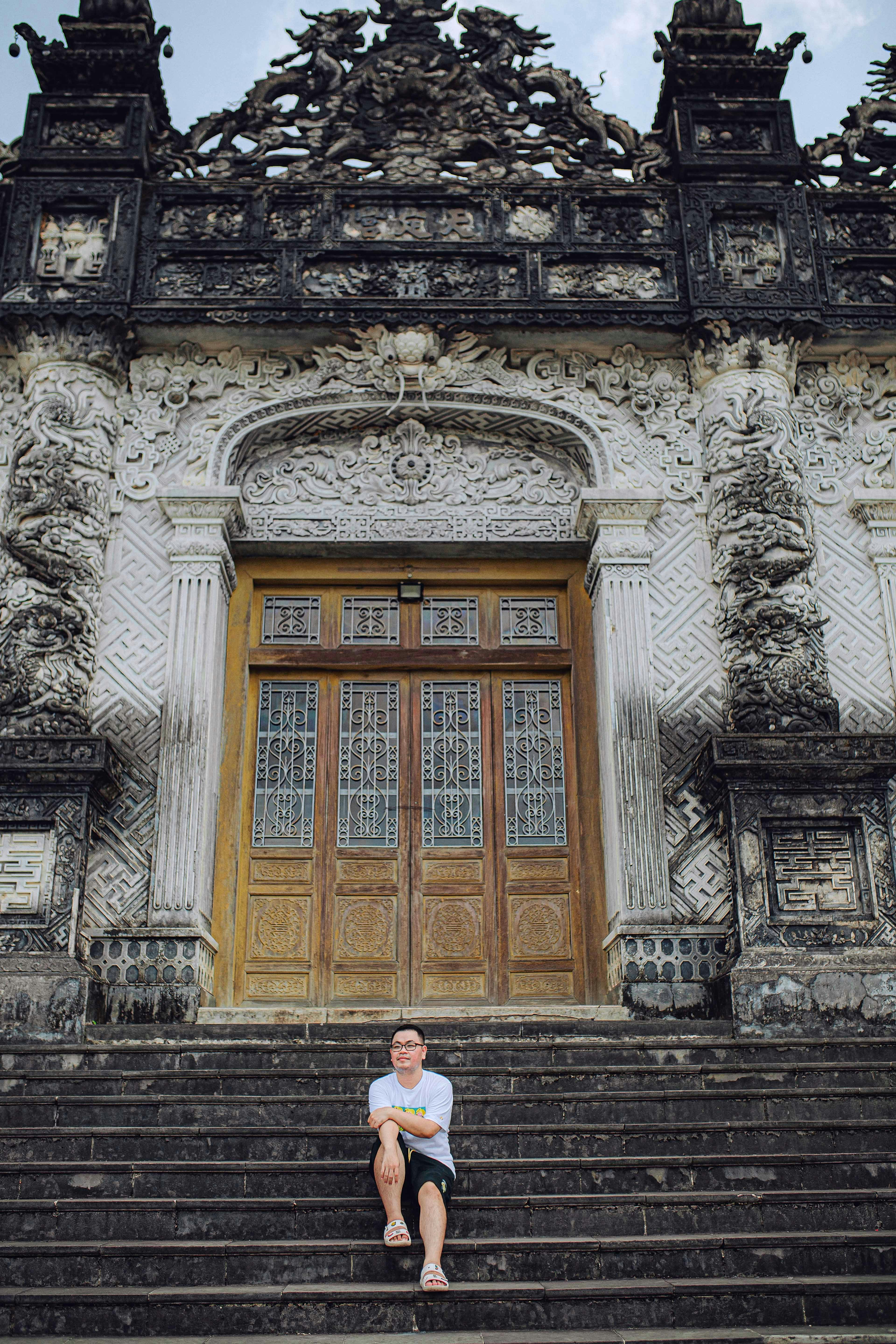 Pagodas, arena and museum