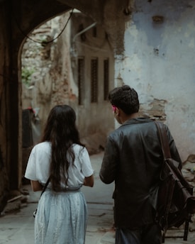 Communicatie tussen personen, verhalen vertellen aan elkaar biedt een basis voor contact