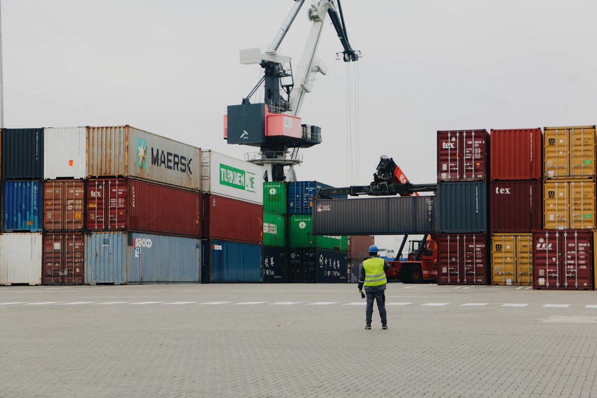 Dış Ticaret Girişimcilerinin Sınırları ve Sistemik Engelleri: Gümrüklerden Lojistik ve Kurumsal İmaj Sorunlarına