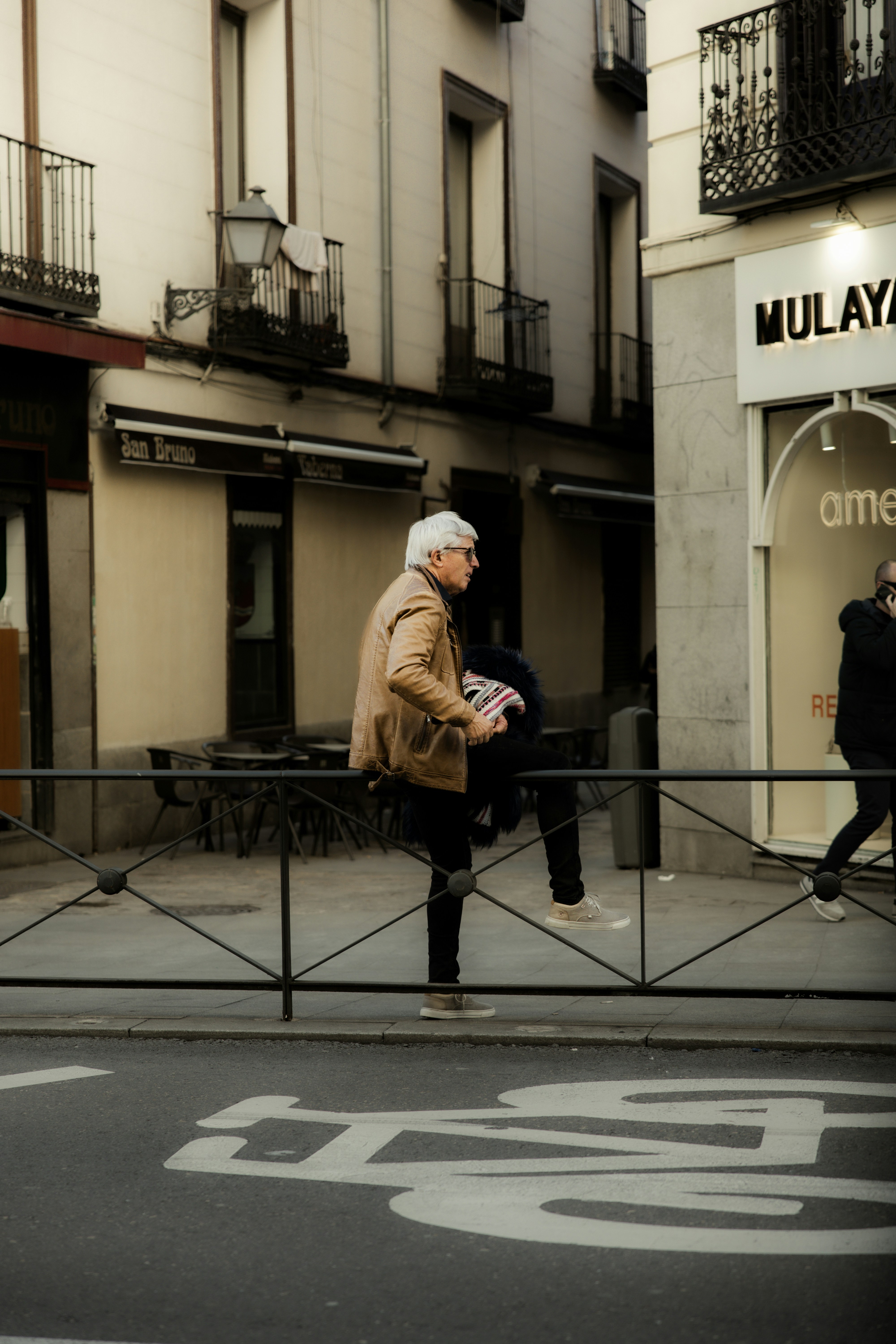 Budget-Friendly Long-Distance Travel: Buses and Ridesharing