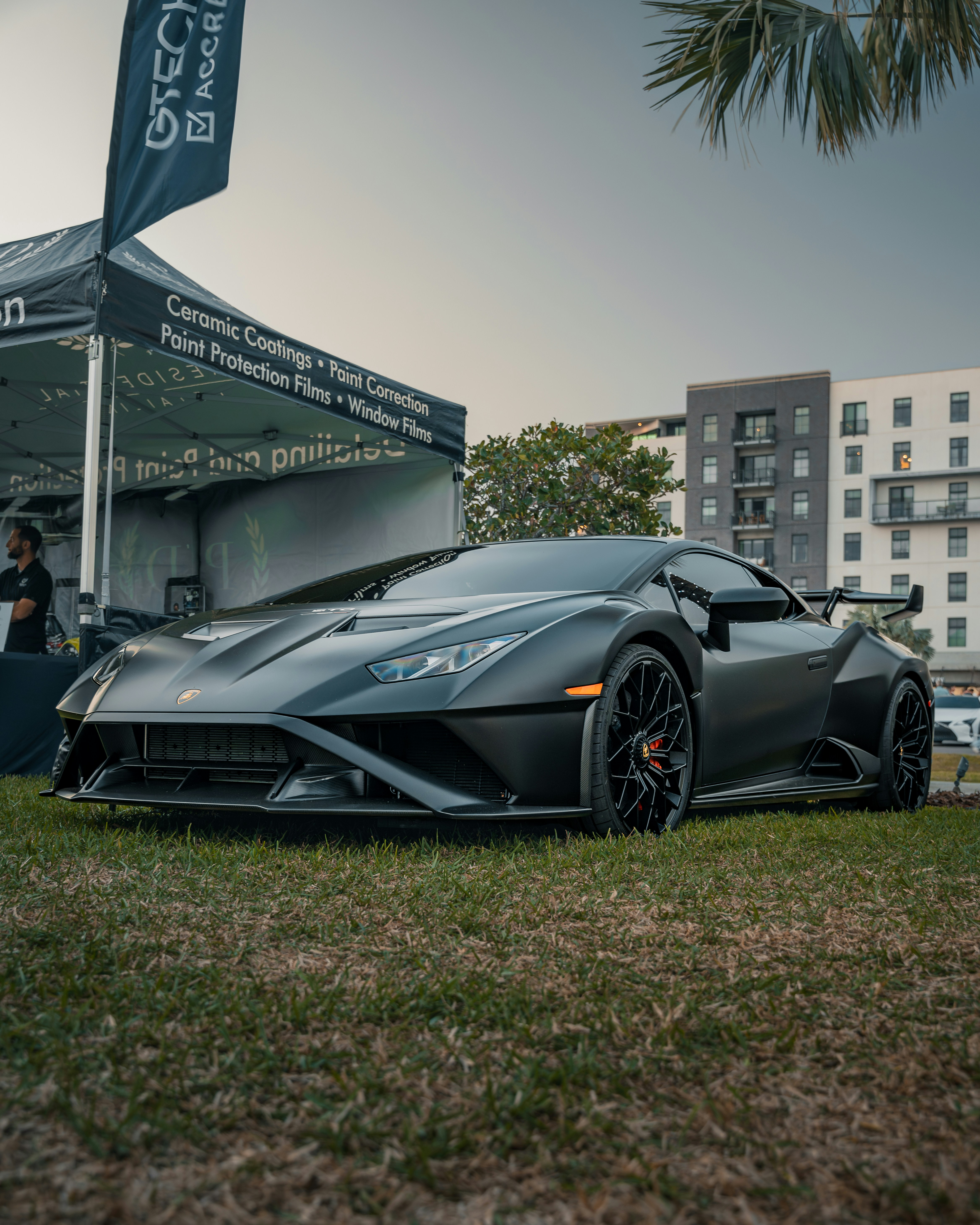 Red hypercar wing, ilustrasi artikel Zenvo TSR-S: Dynamic Aero Wing Wallpapers for Your Desktop 7