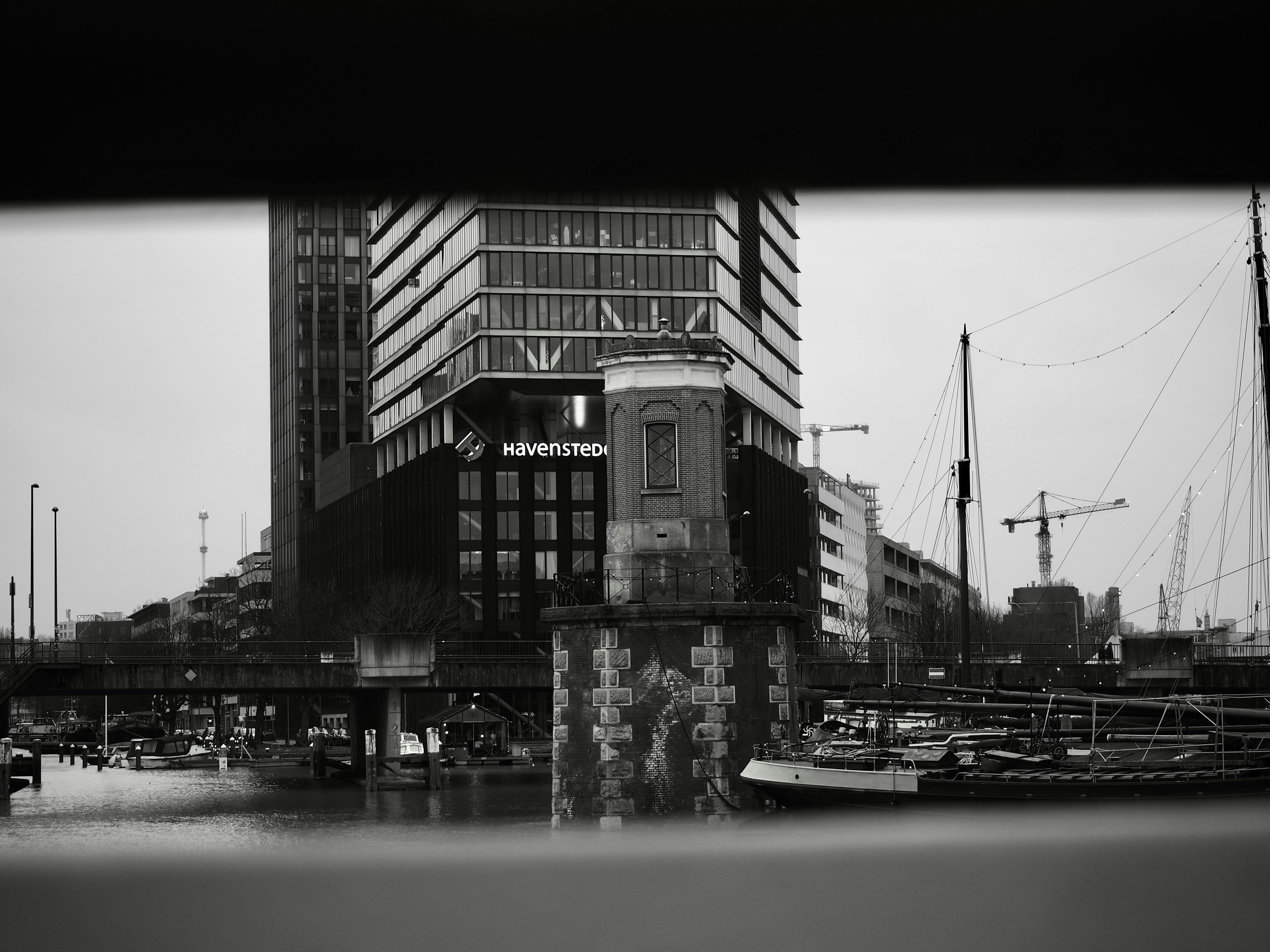 Photo by martijnheuvelman