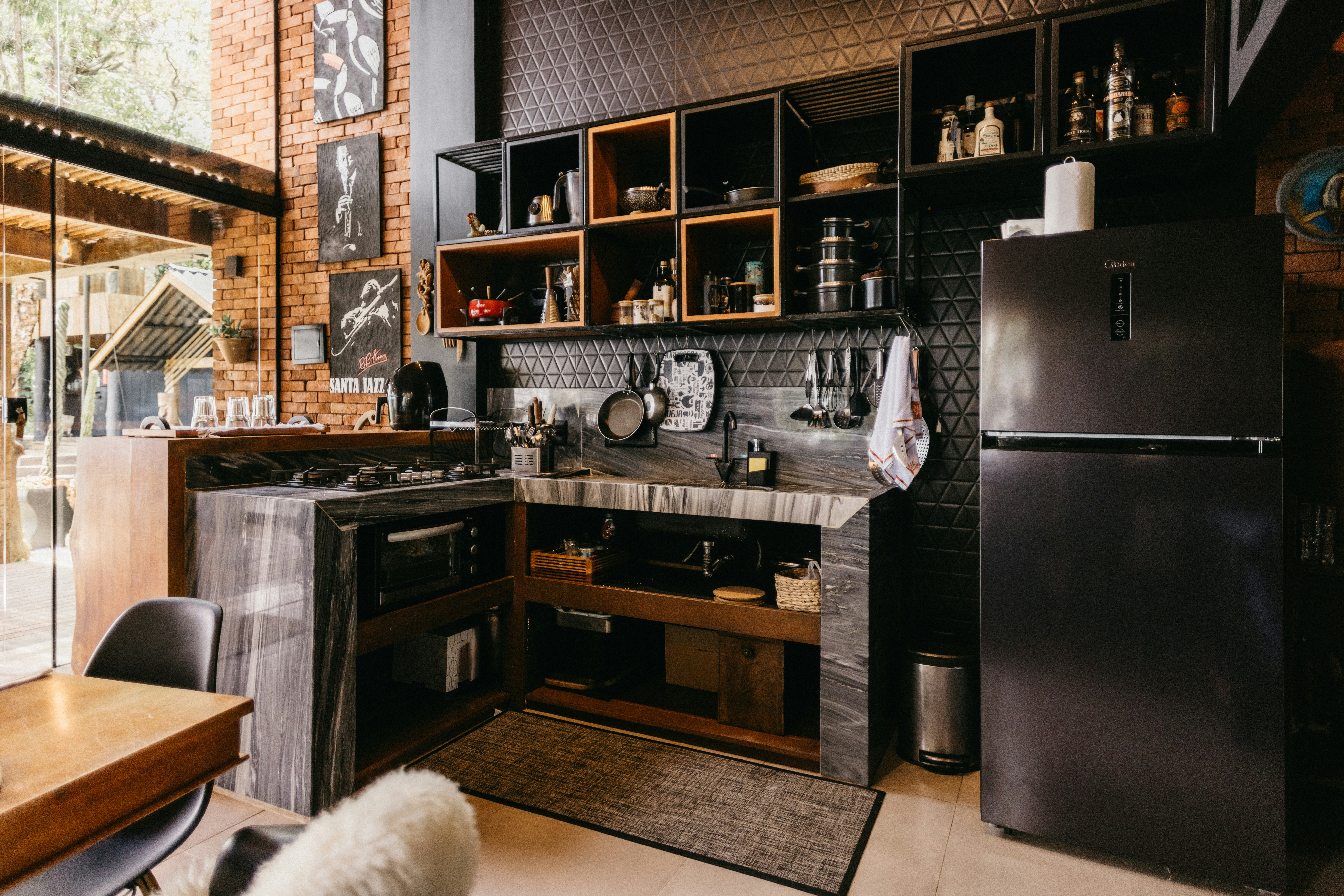 Photo by jonathanborba