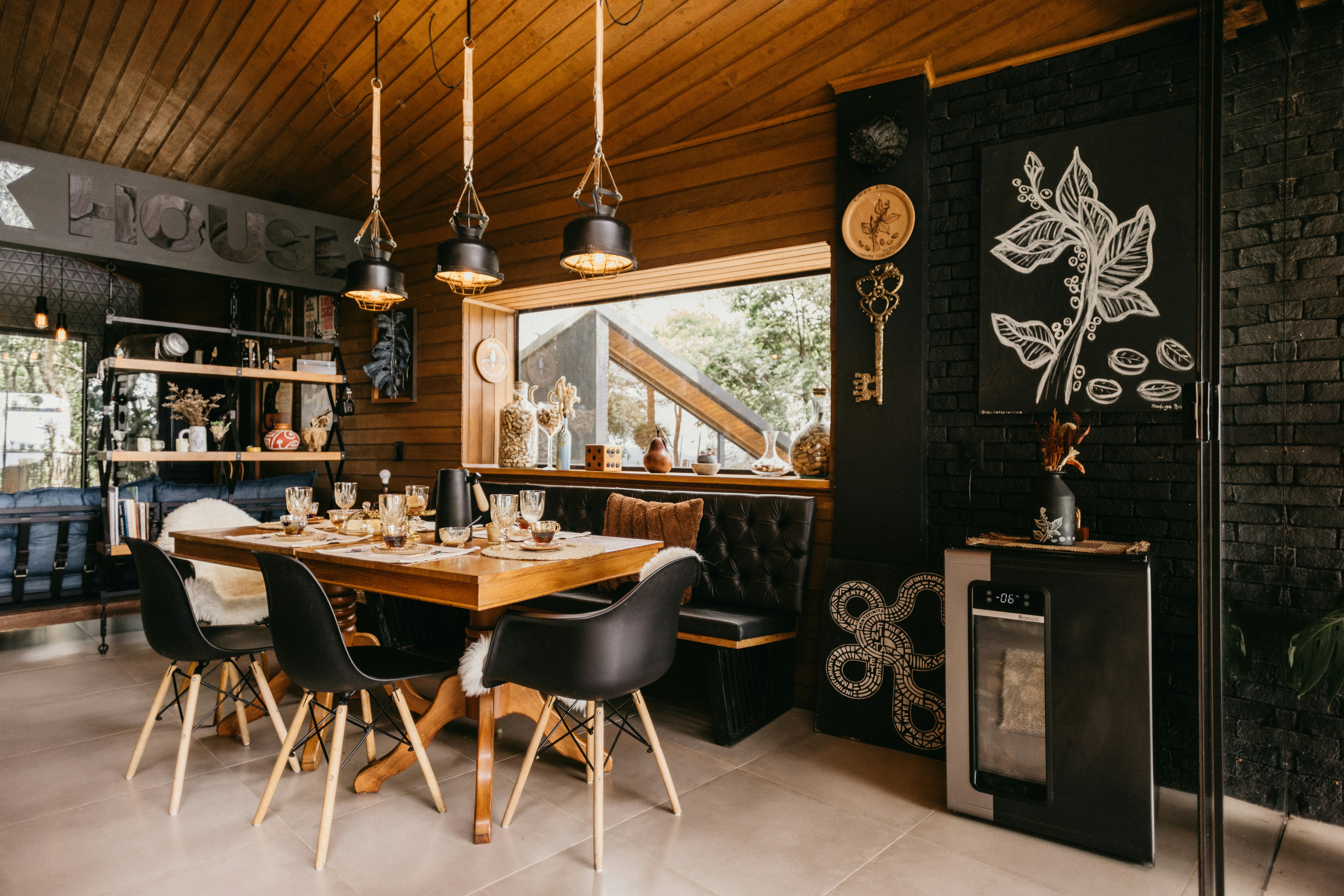 Photo by jonathanborba