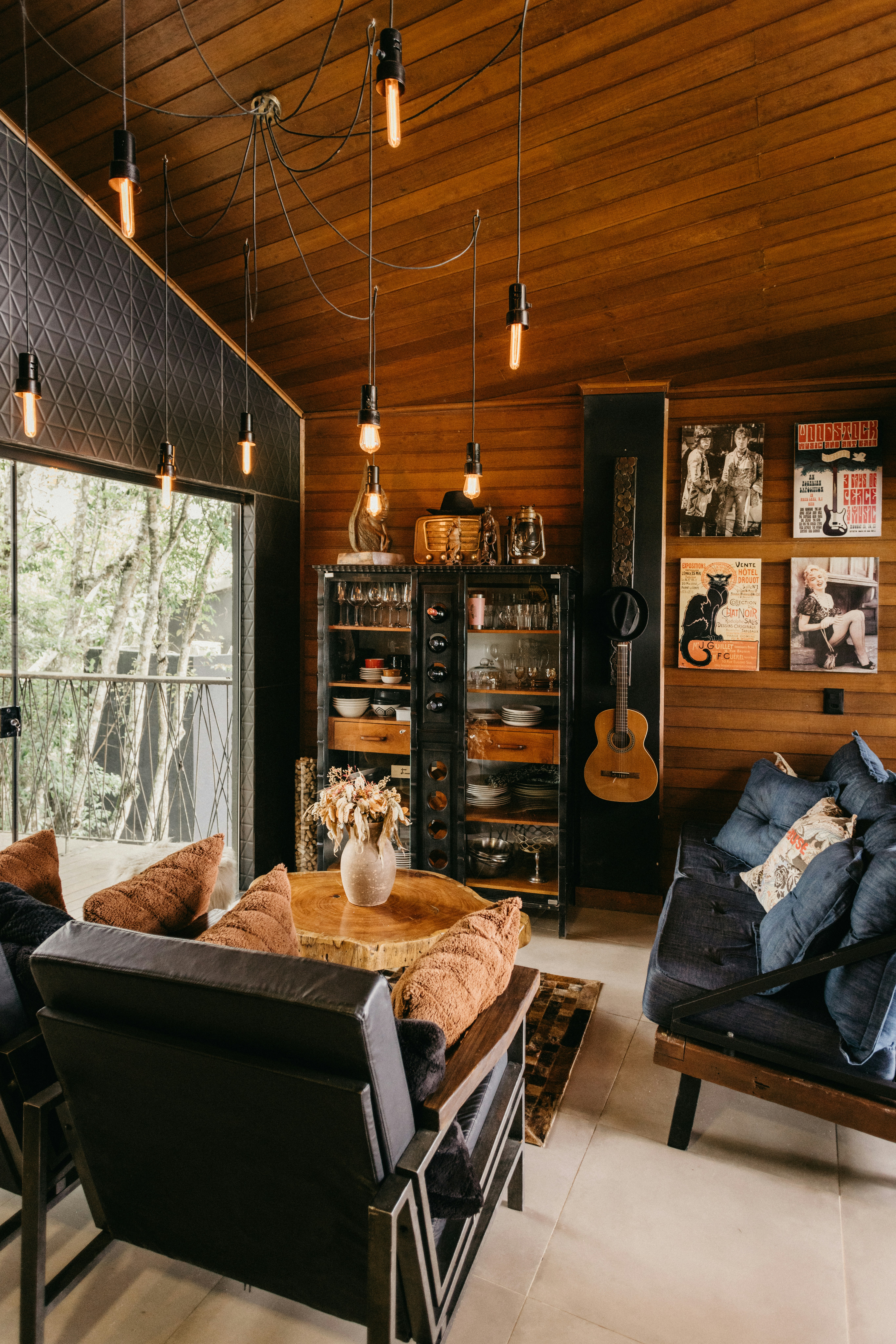 Photo by jonathanborba