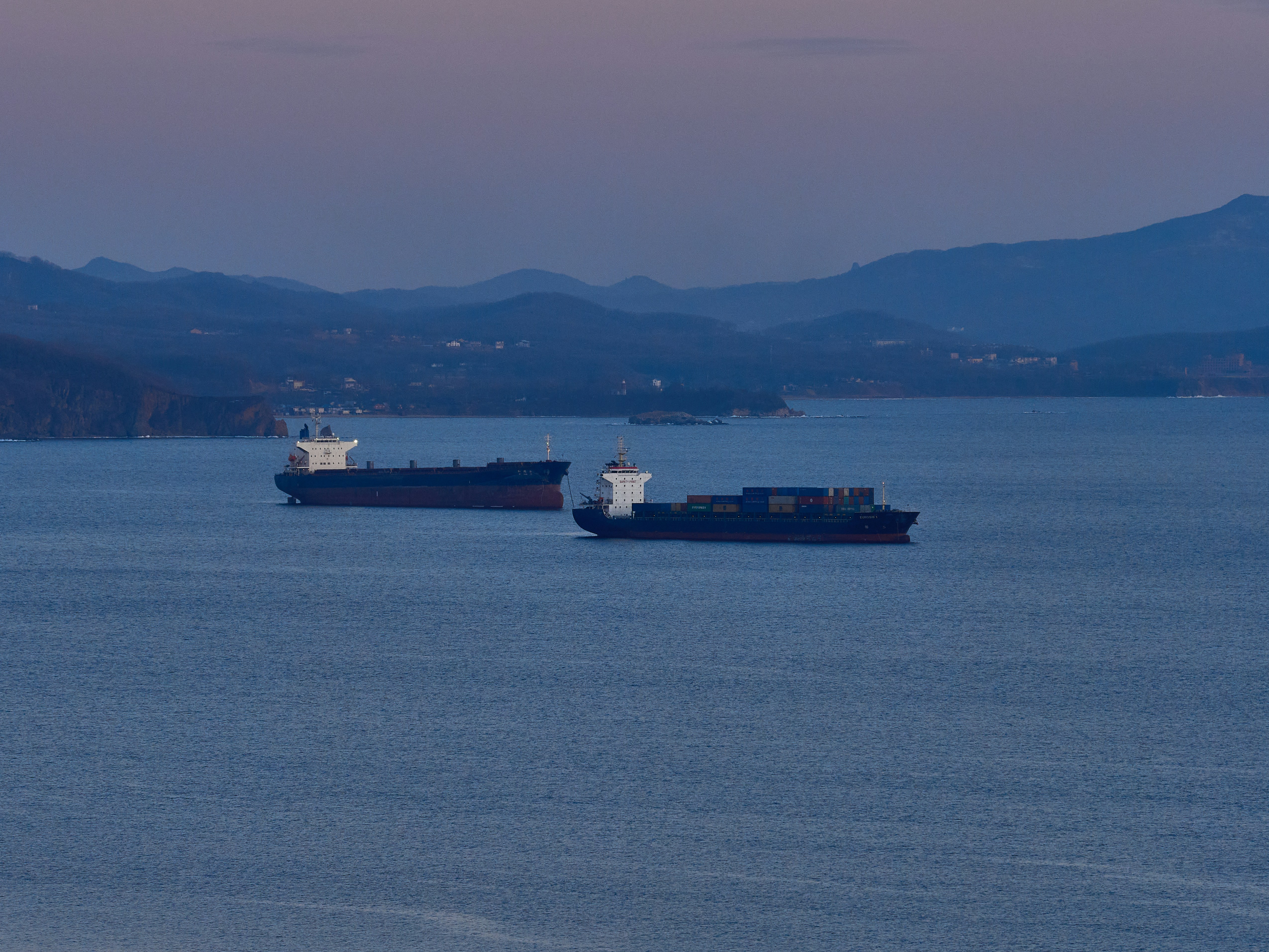 Photo by alekhinsasha