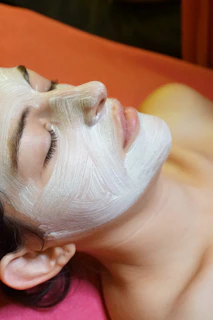 Procedimento de limpeza de pele em clínica estética em São José do Rio Preto
