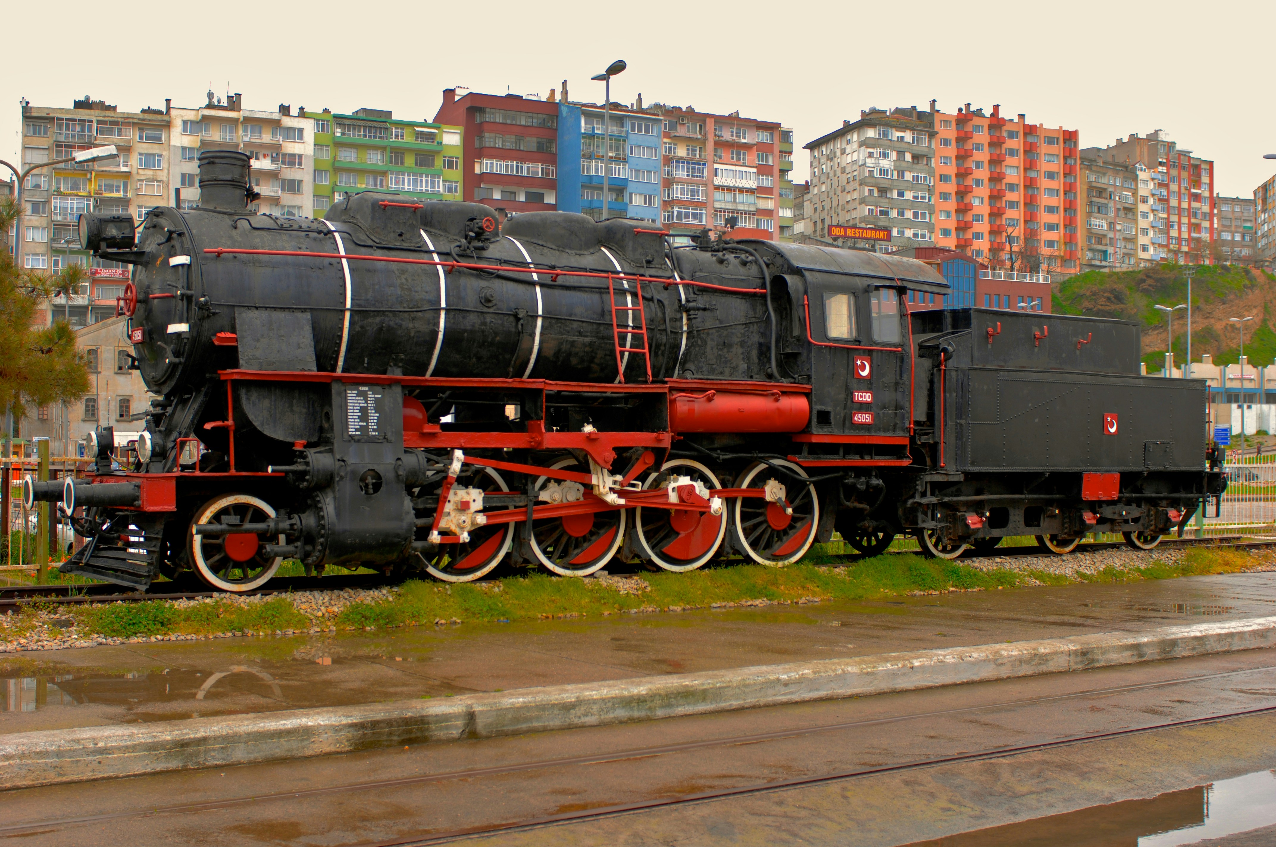 photo-1740306652852-3d029961d941?ixid=M3wxMjA3fDB8MXxzZWFyY2h8MTd8fHN2Mjg4fGVufDB8fHx8MTc2NTk1ODE5MXww\u0026ixlib=rb-4.1.0