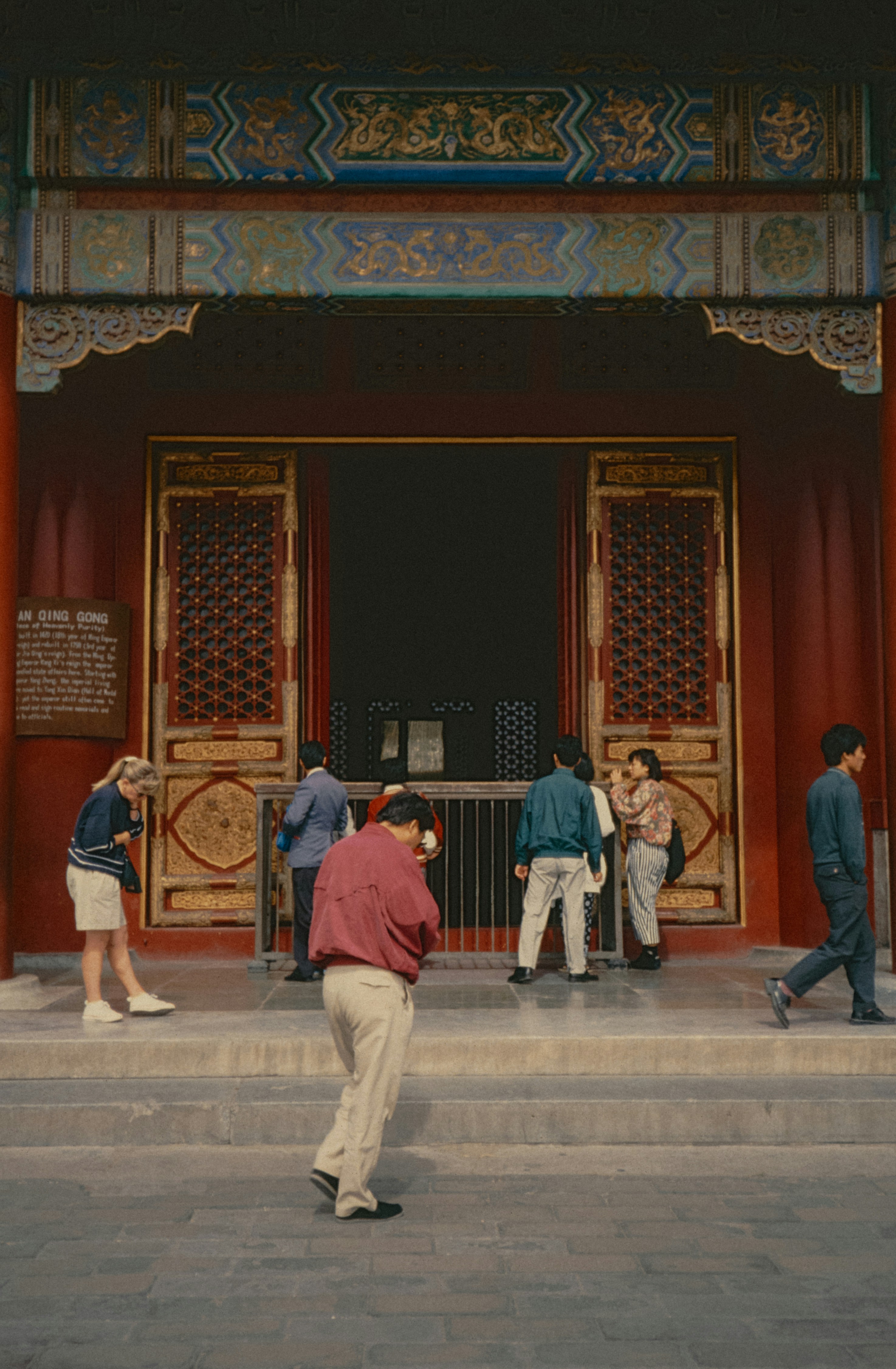 A group of people walking up and down a set of stairs photo – Free ...