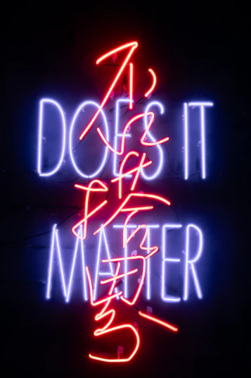 A neon sign that says dof's it be water