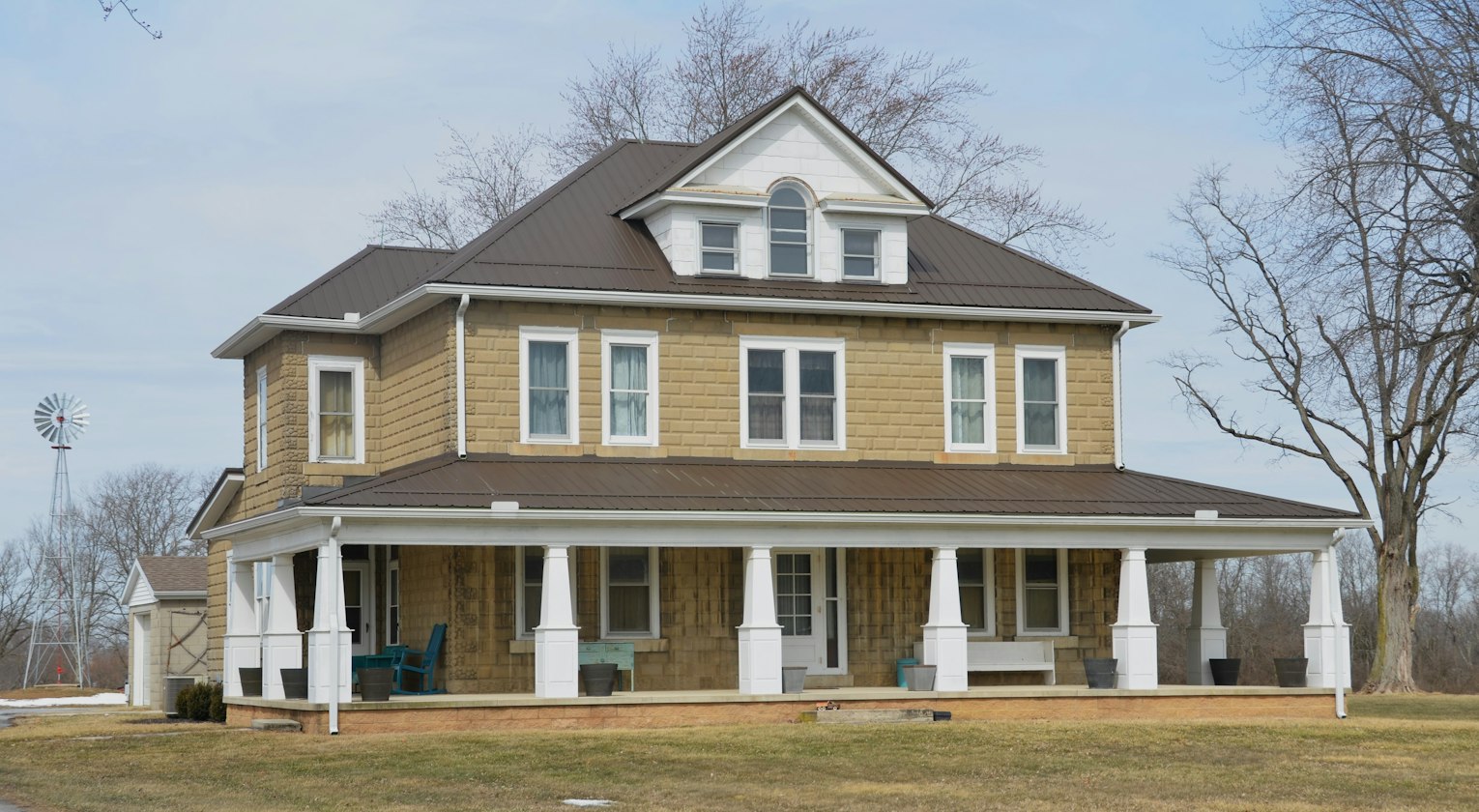 Downtown Urbana Neighborhood Guide: Historic Homes, the Farmers Market and Carle Park | Max Mitchell