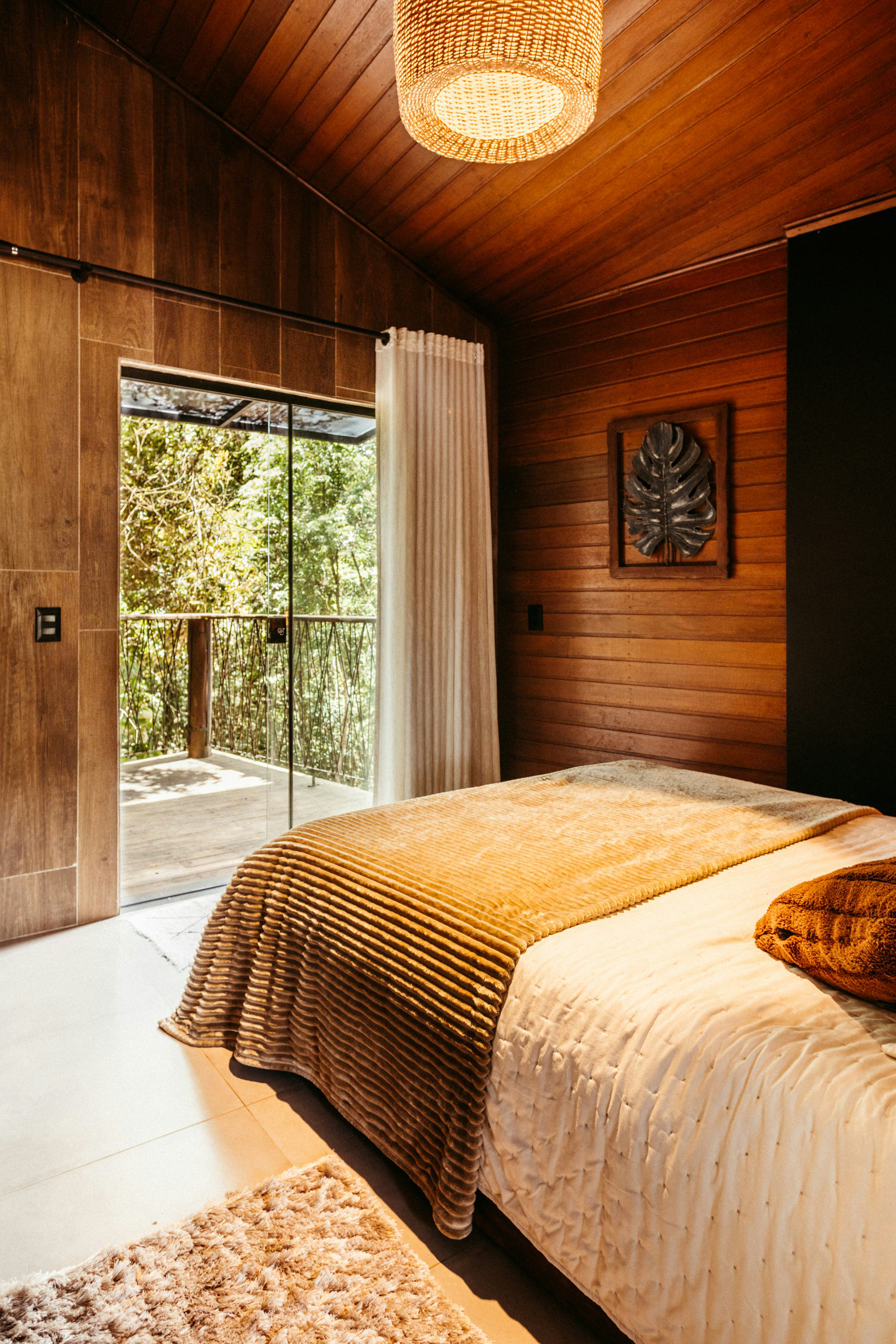 Photo by jonathanborba