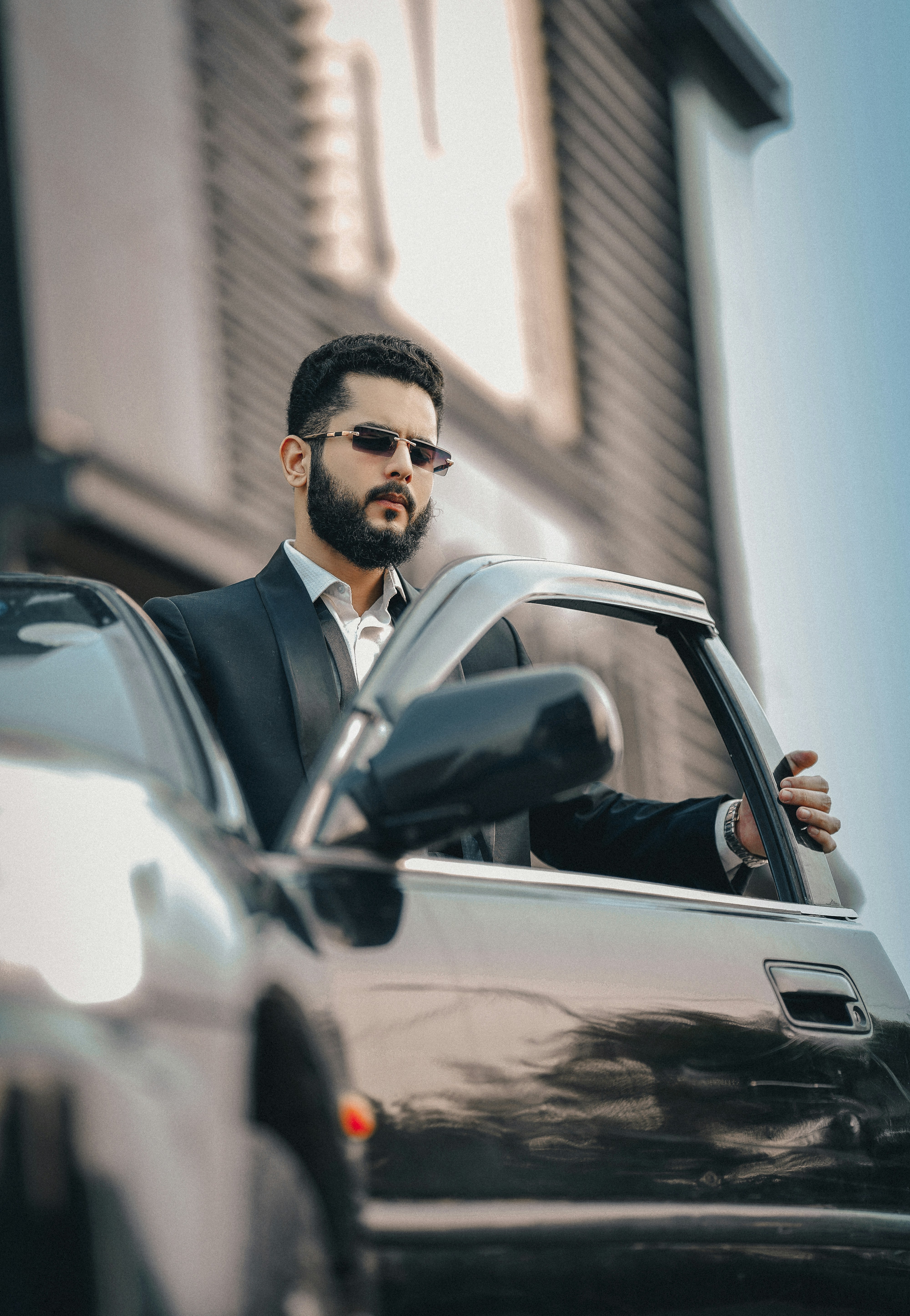 photo-1740485863389-a8445da2735e?ixid=M3wxMjA3fDB8MXxzZWFyY2h8Mnx8aG93JTIwdG8lMjBnZXQlMjBhJTIwY2FyJTIwd2l0aCUyMGJ1c2luZXNzJTIwZWlufGVufDB8fHx8MTc0NTI0MjMzMXww\u0026ixlib=rb-4.0.3