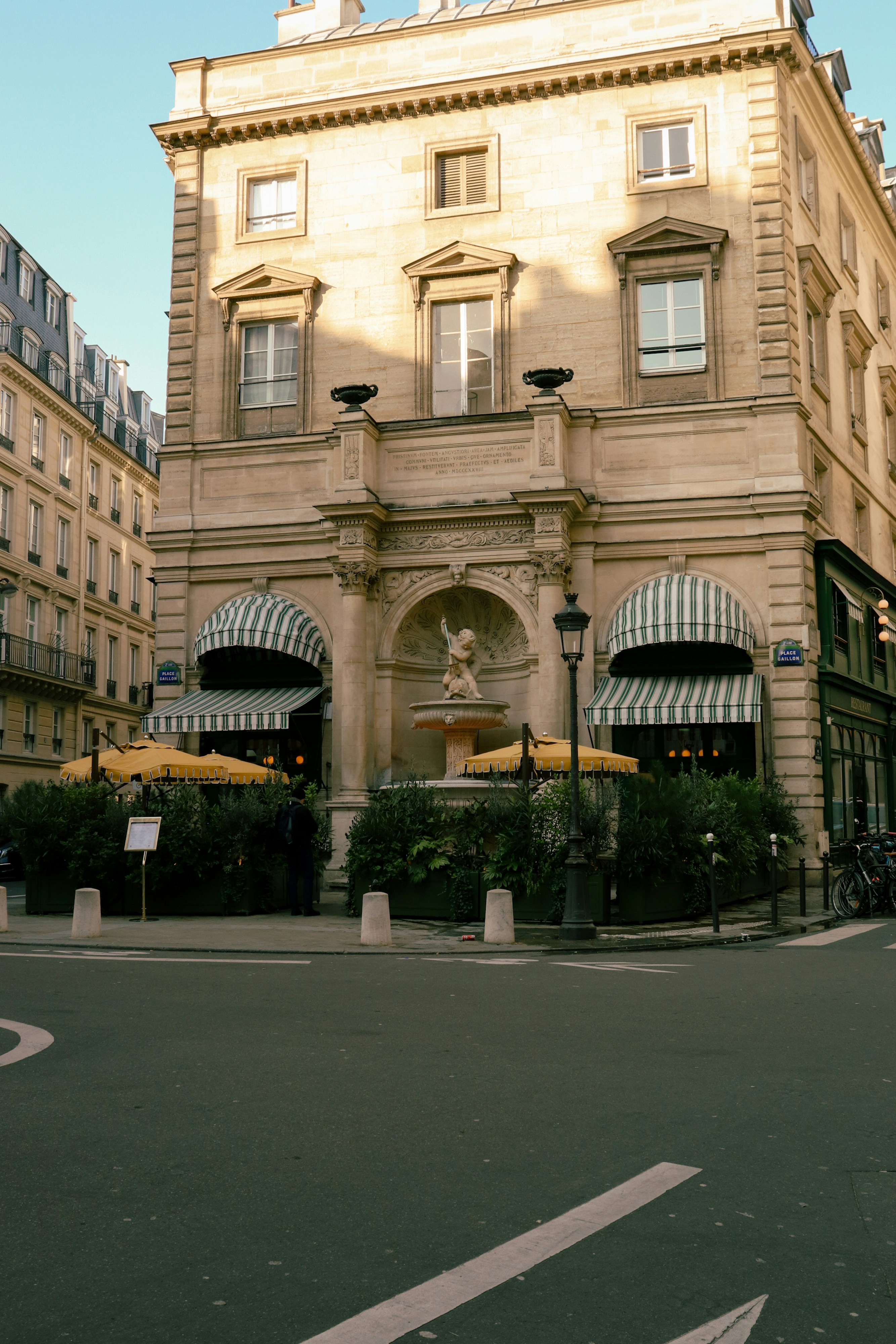 How to Actually Get a Reservation at Paris's Michelin-Star