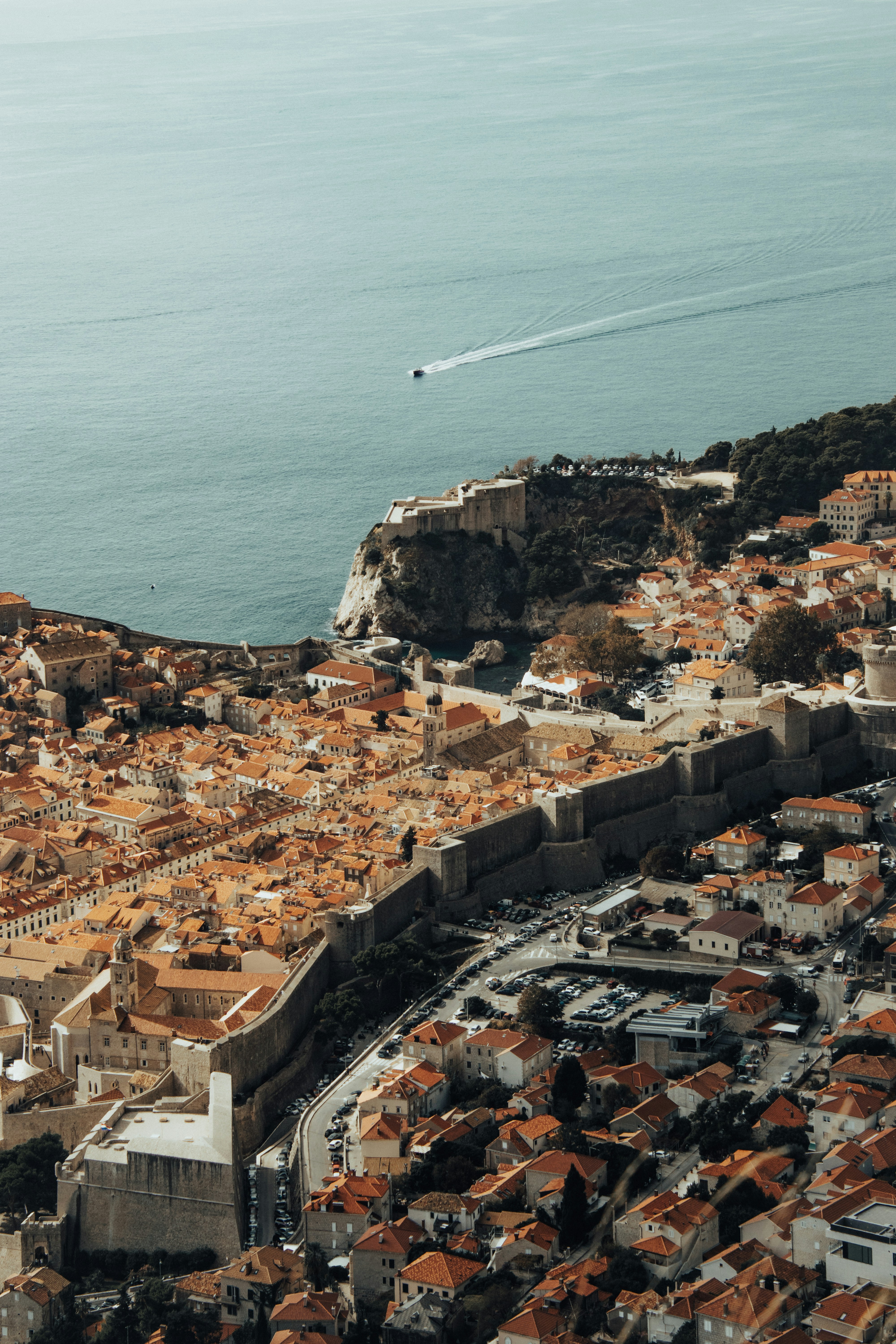 Photo by nikolaskojevic