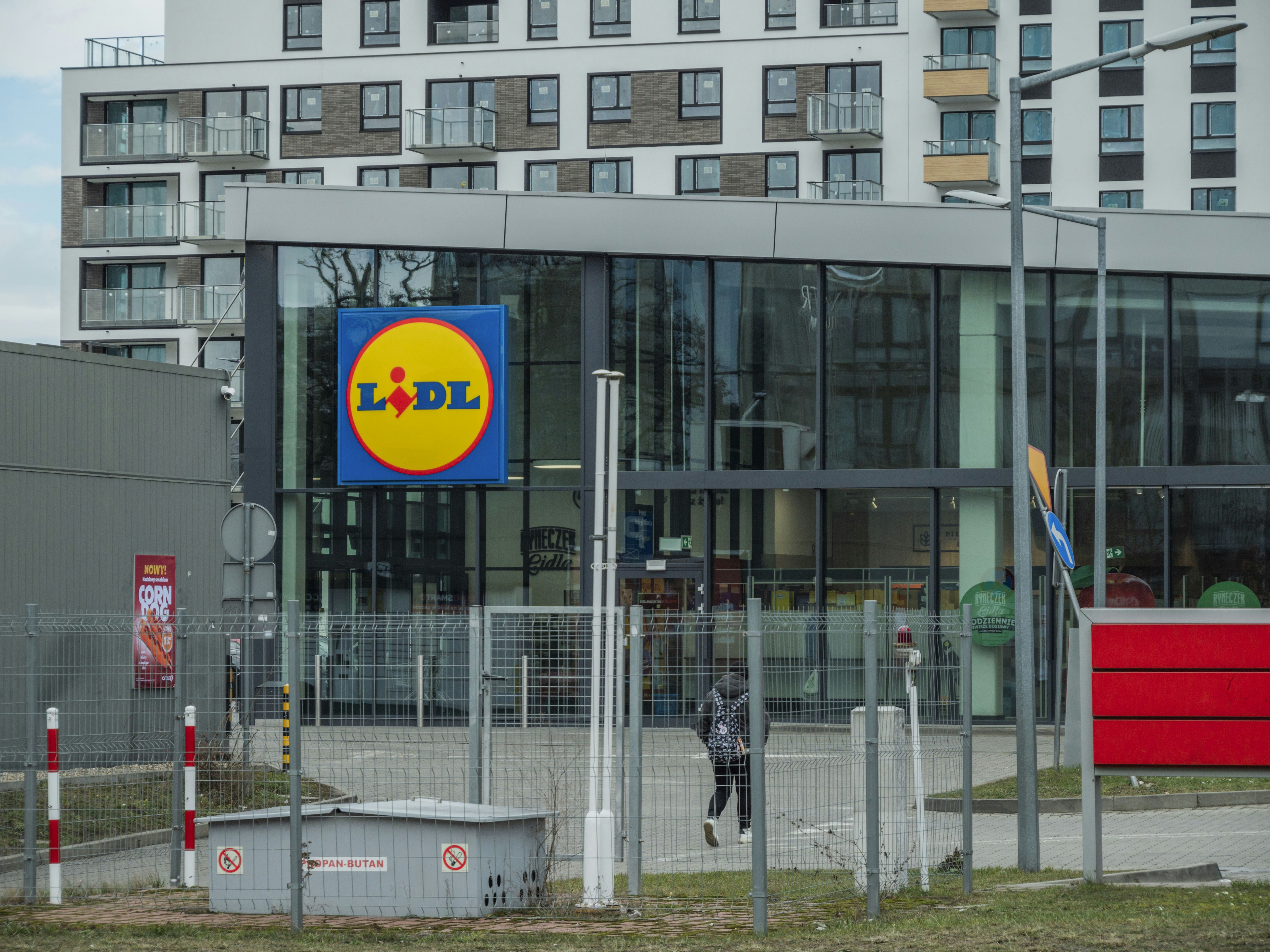 A building that has a lot of windows on it