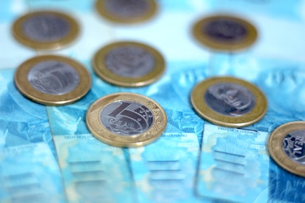 A bunch of coins sitting on top of each other