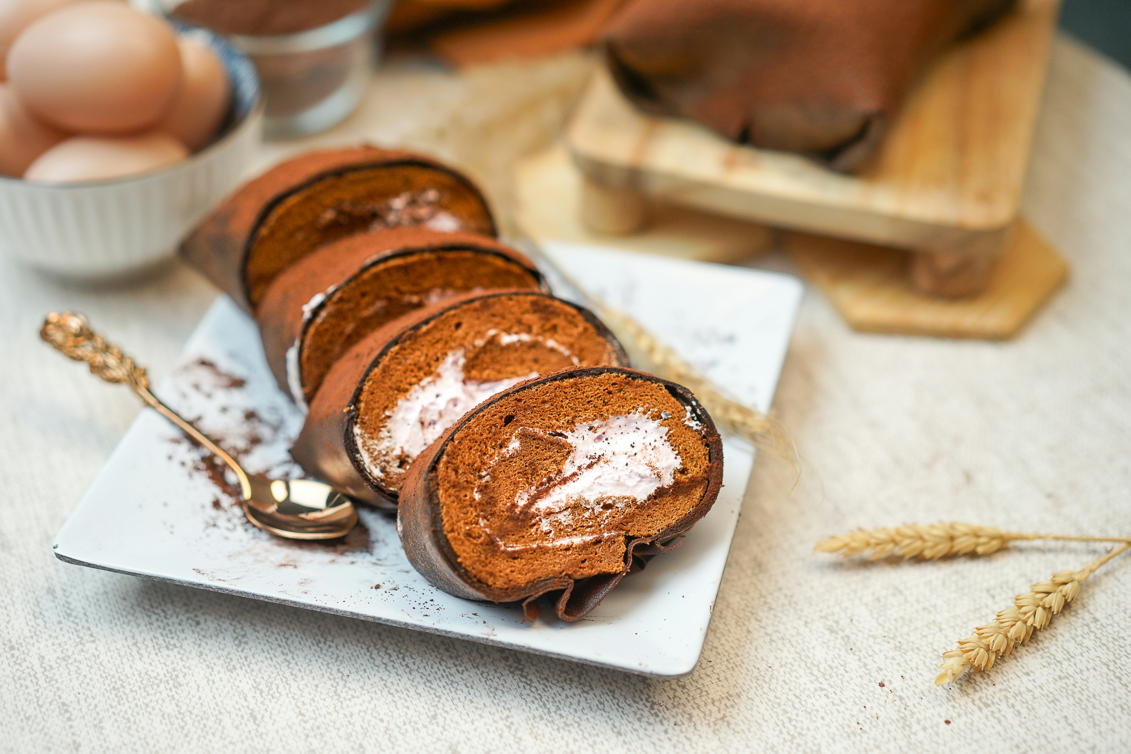 A plate with slices of bread on a table