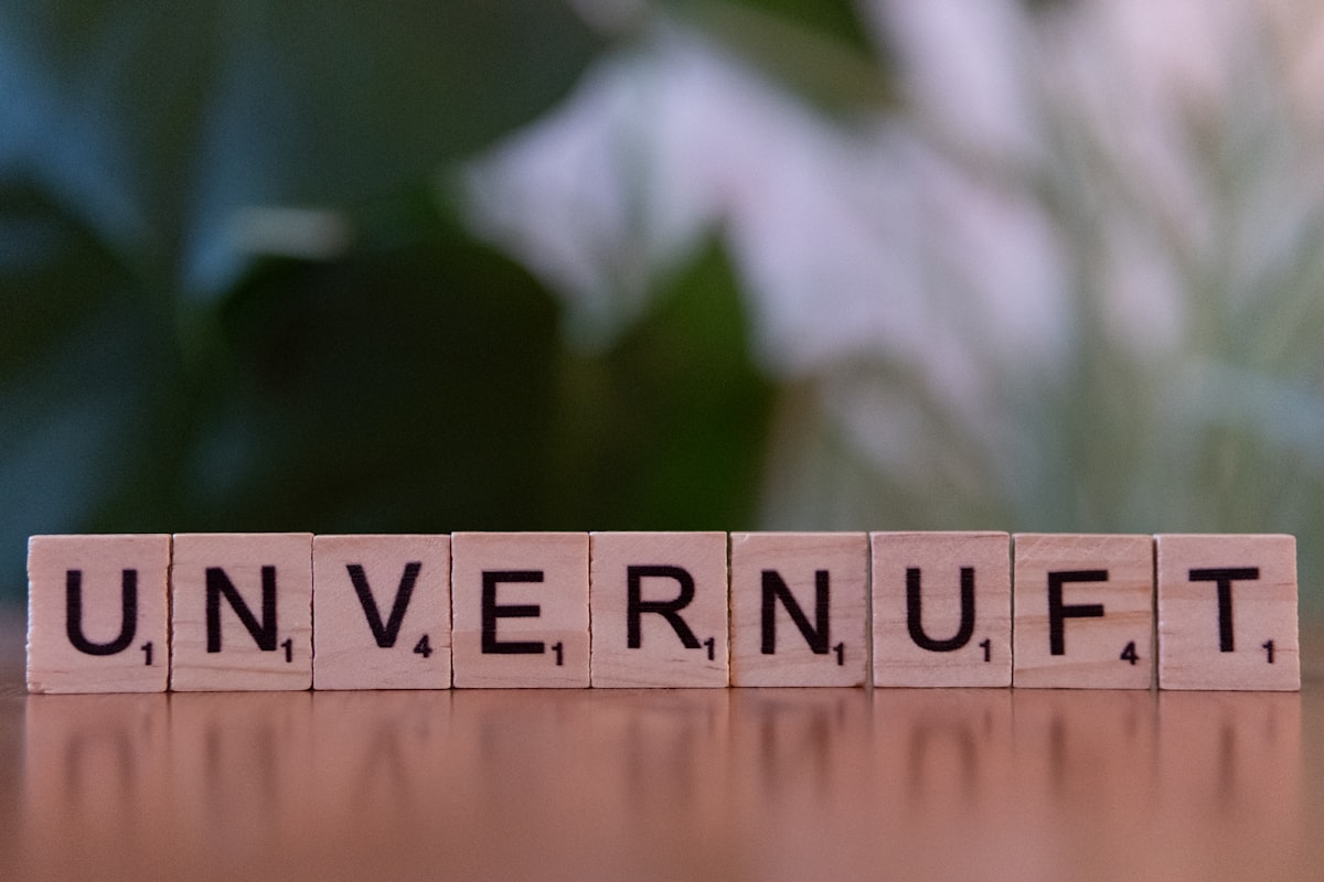 Titelbild für Reverse Engineering eines undokumentierten Versicherungsmoduls