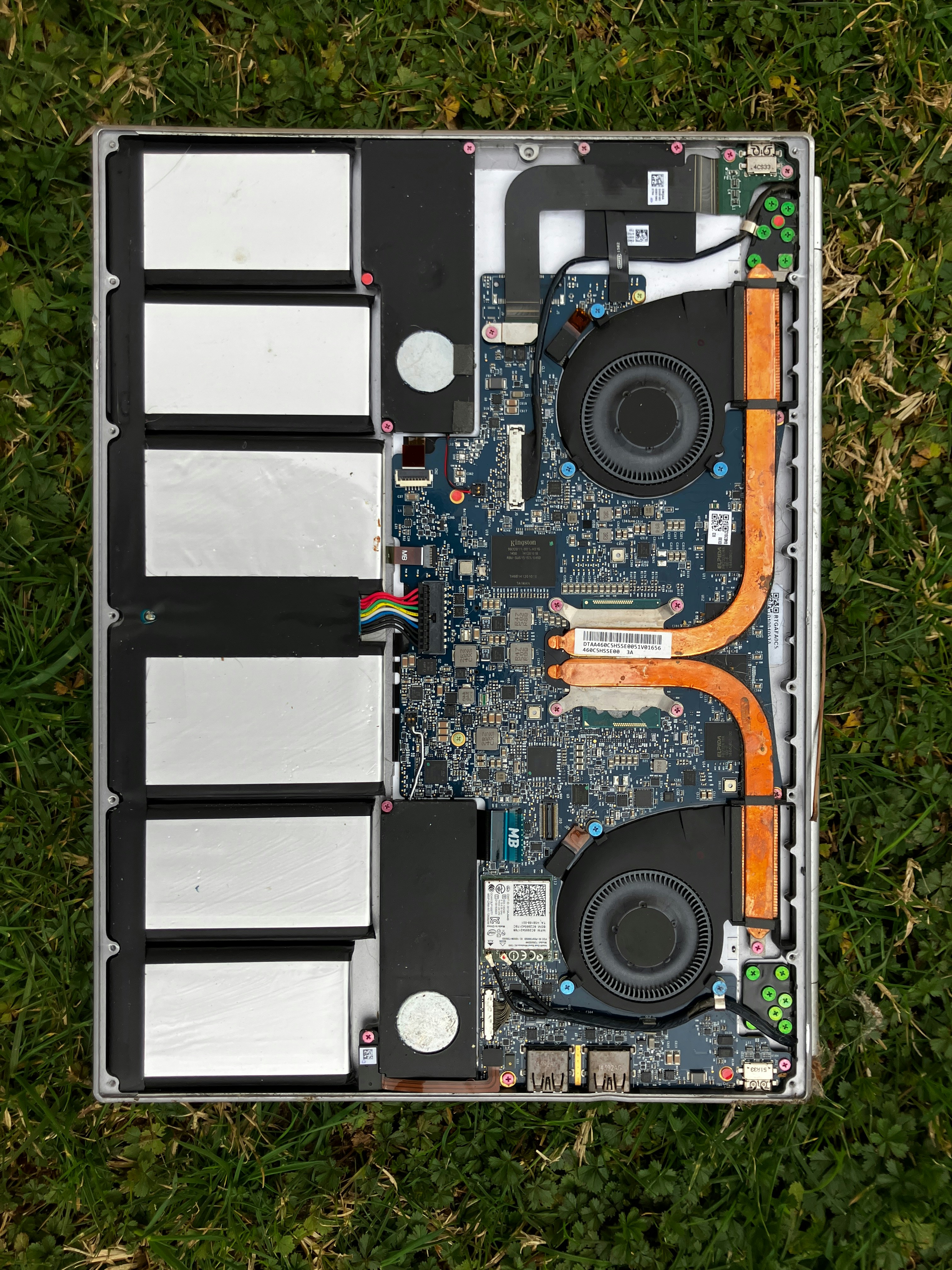 Inside a Google Chromebook Pixel LS