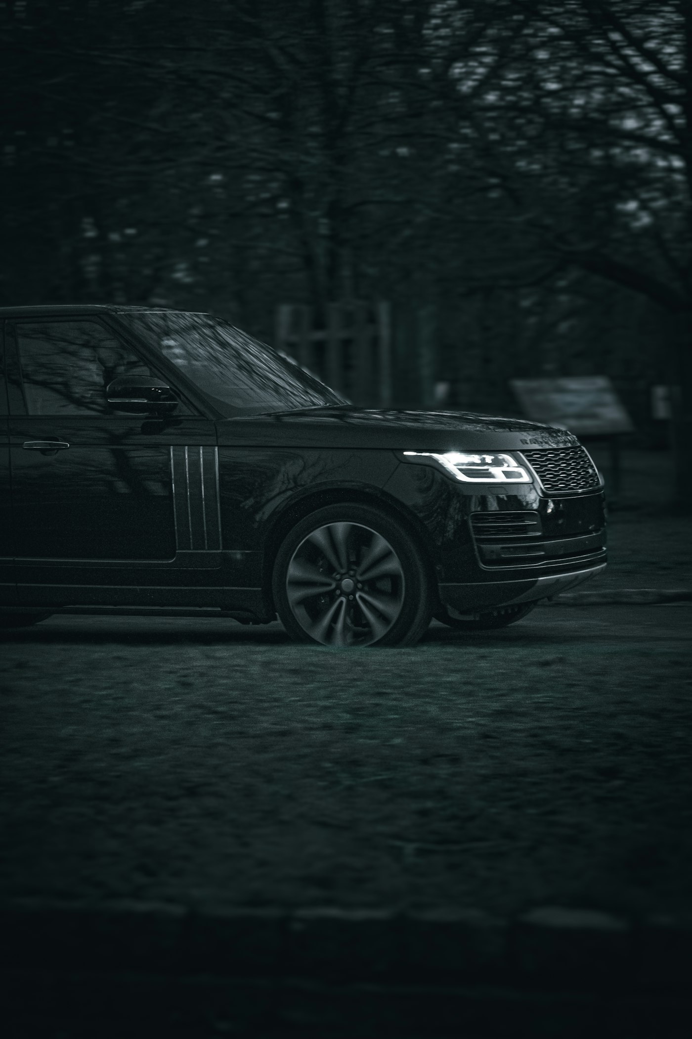 Range Rover Autobiography exterior rear view
