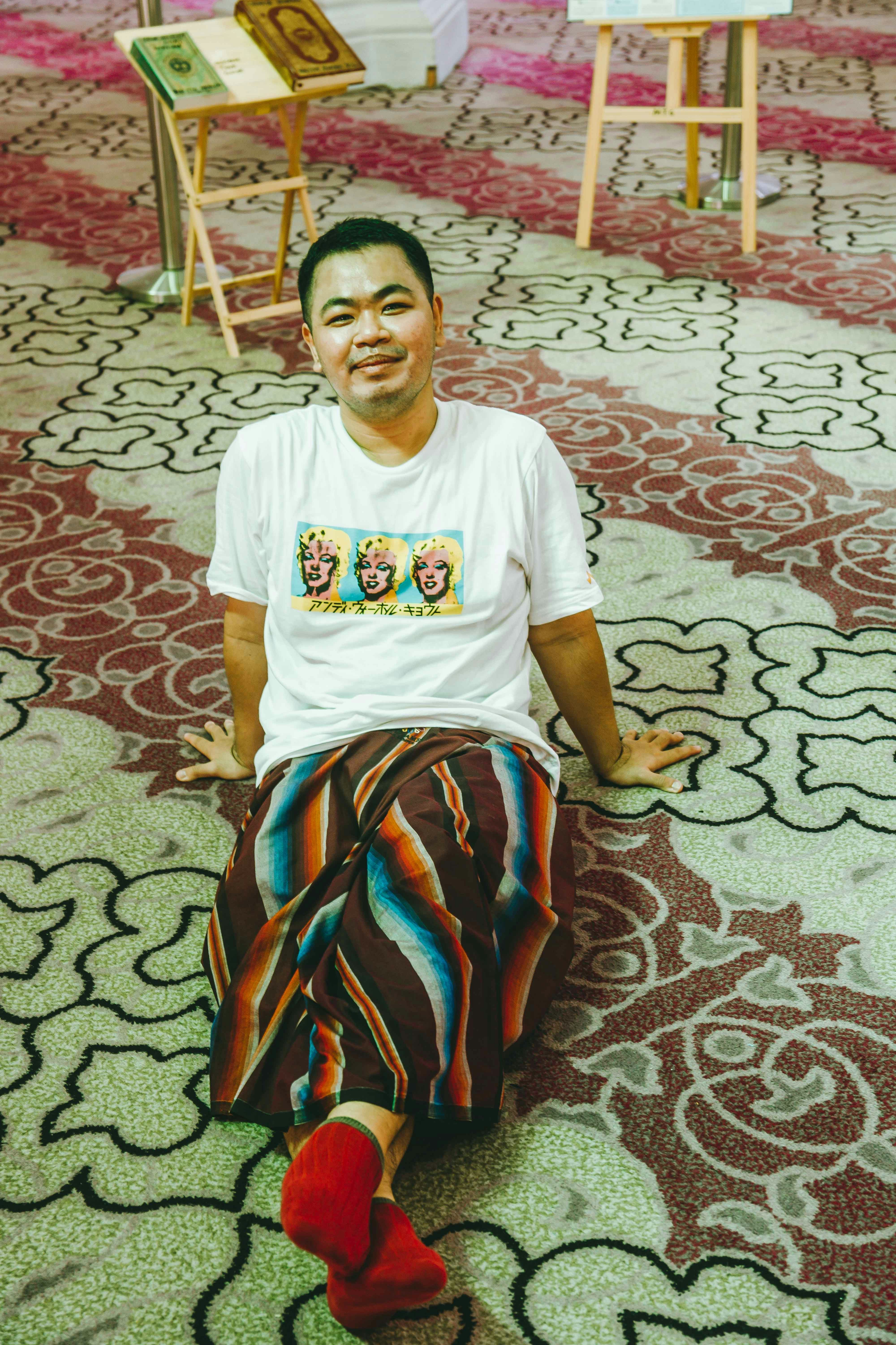 Visiting Mosques and Temples