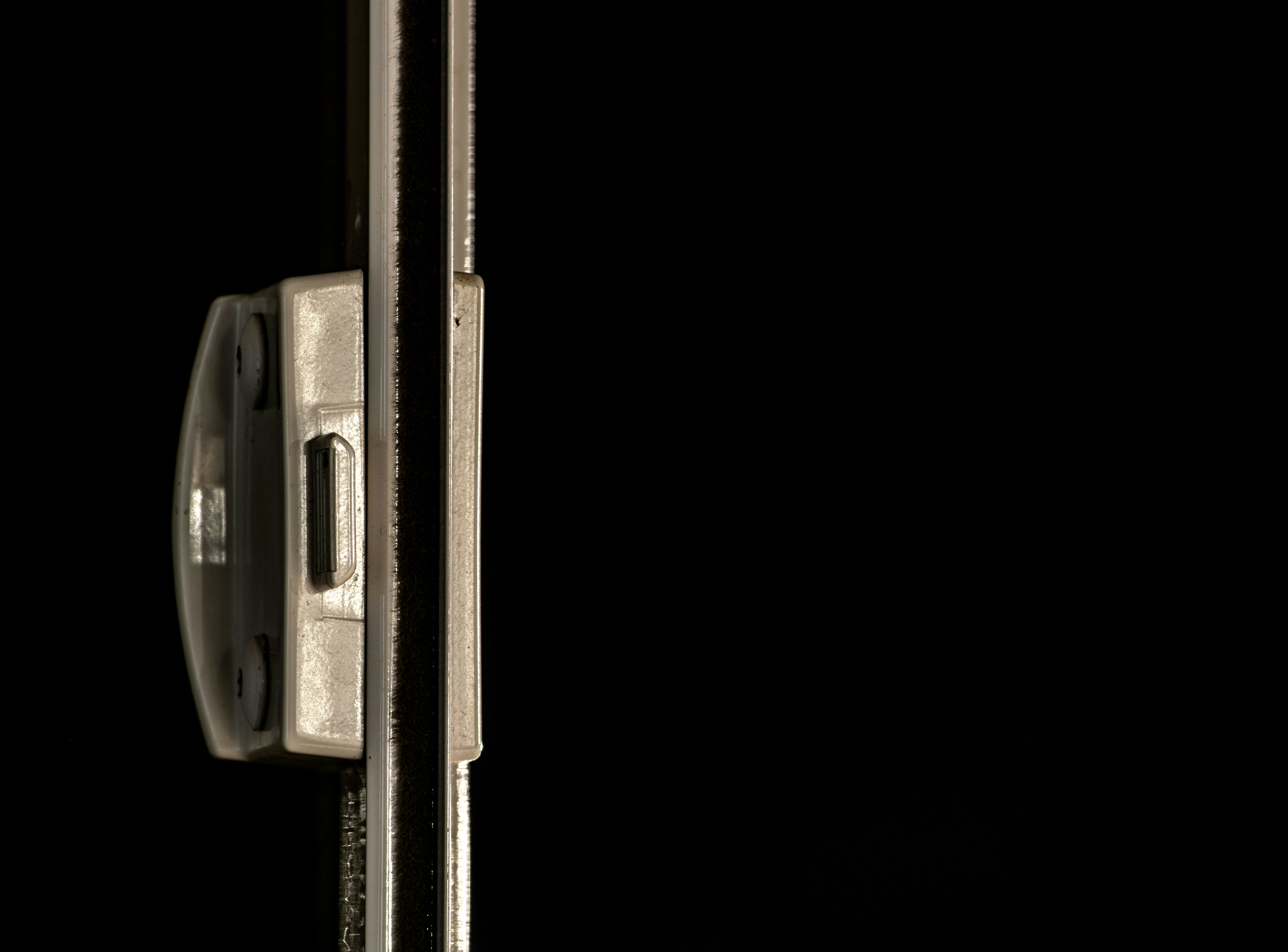 Minimalist door handle