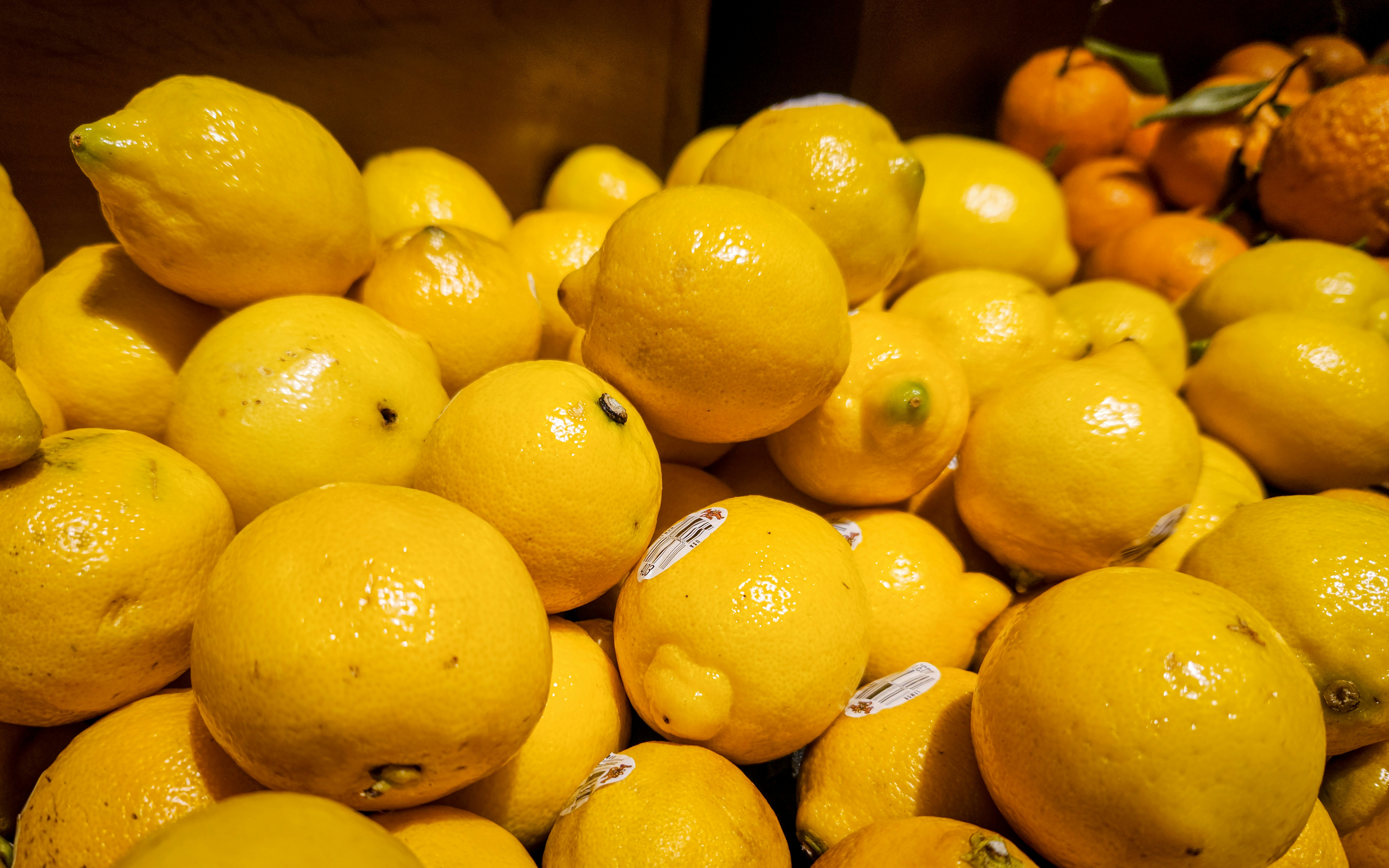 Fresh lemons