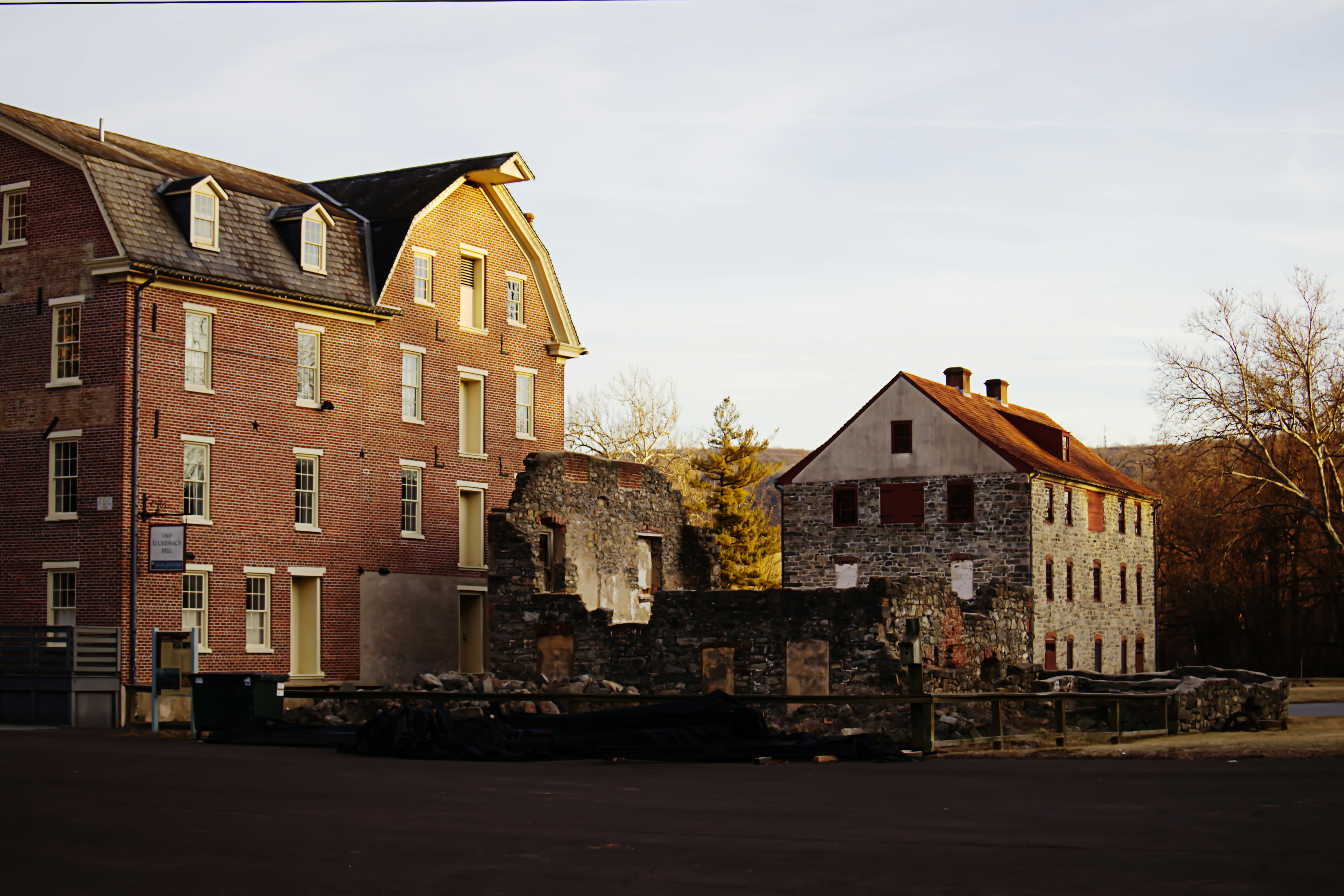 photo-1740798772795-2b7e885694fa?ixid=M3wxMjA3fDB8MXxzZWFyY2h8OHx8YWMlMjByZXBhaXIlMjBmcmVkZXJpY2tzYnVyZyUyMHZhfGVufDB8fHx8MTc2NTc4MzUzOHww\u0026ixlib=rb-4.1.0