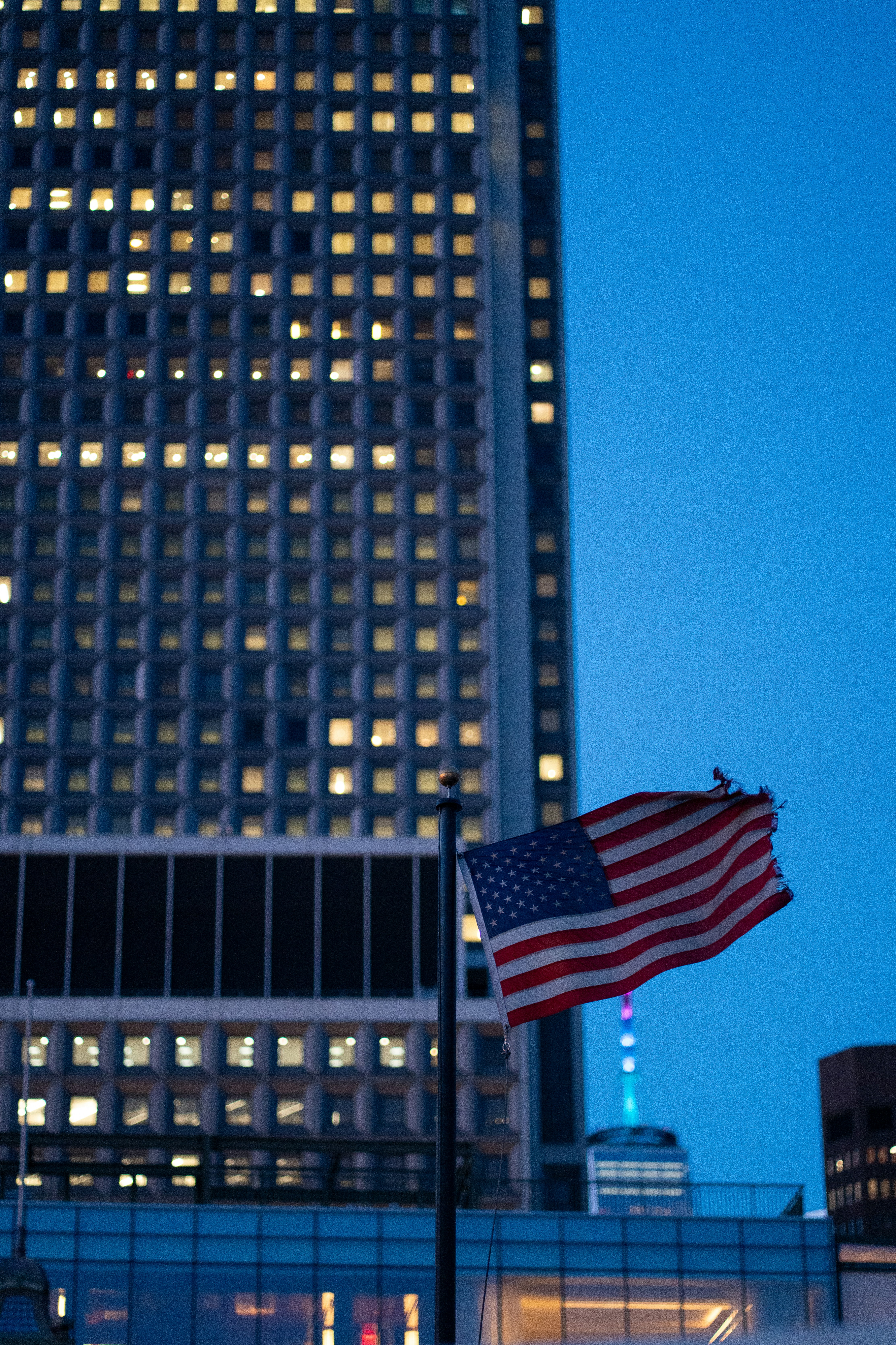 Wells Fargo Maintains Underweight on International Paper, Lowers Price Target to $36