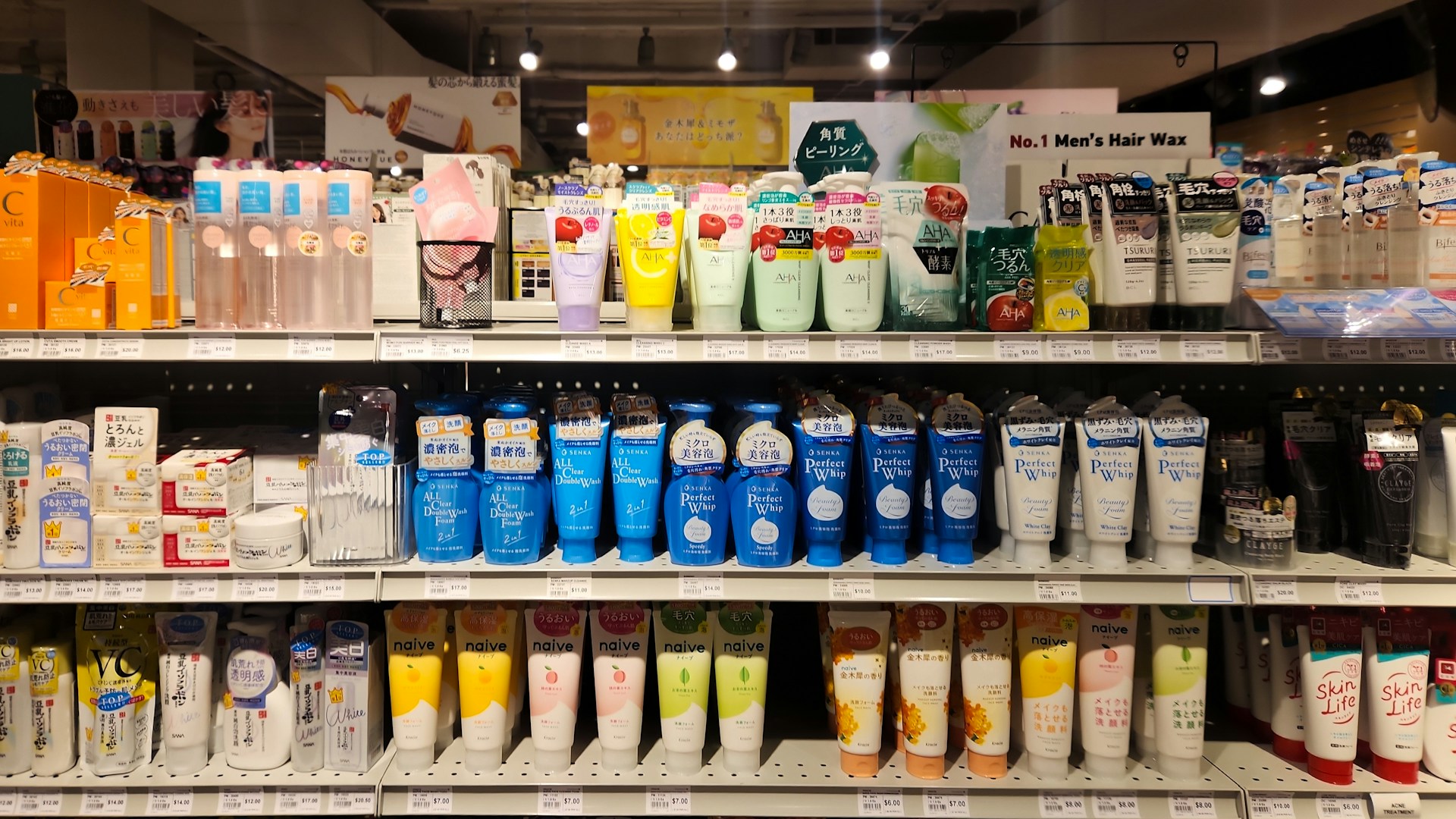 A store filled with lots of different types of drinks