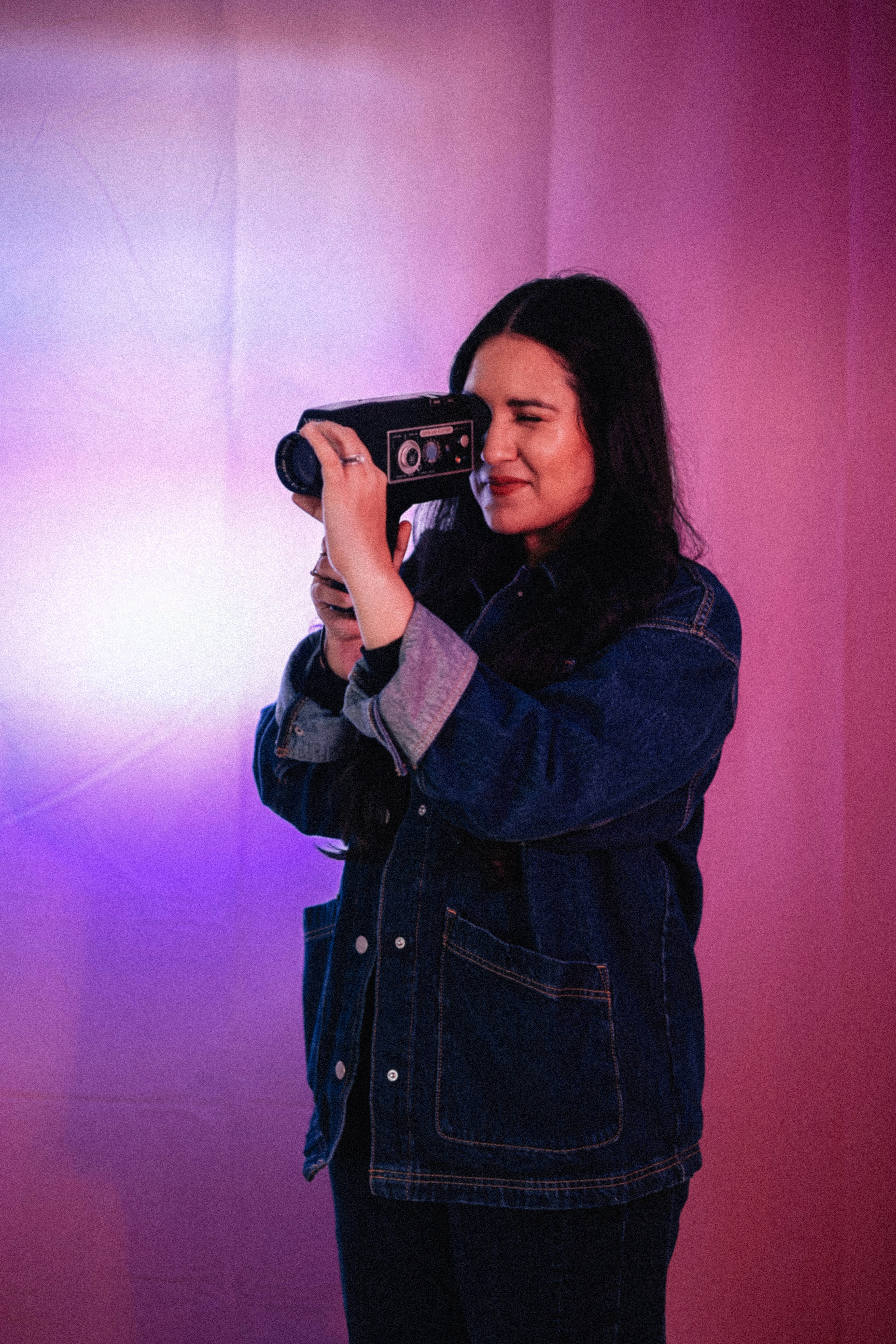 제니 전시회 인생샷 찍기 좋은 촬영 스팟 및 조명 활용 팁 이미지1