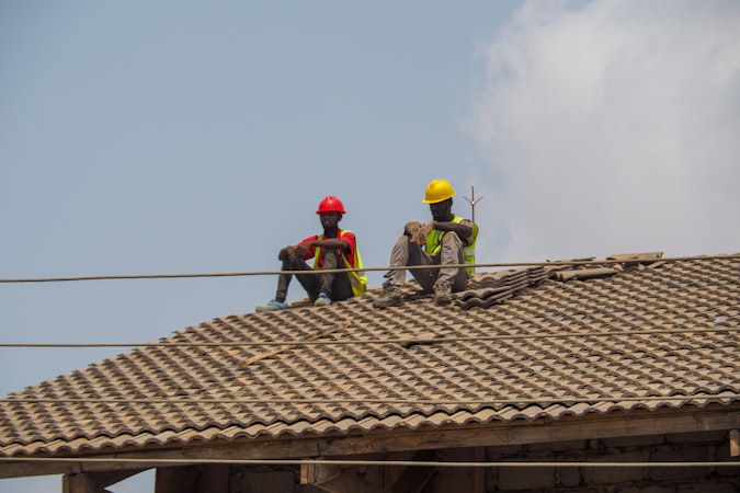 太陽光パネルの点検作業