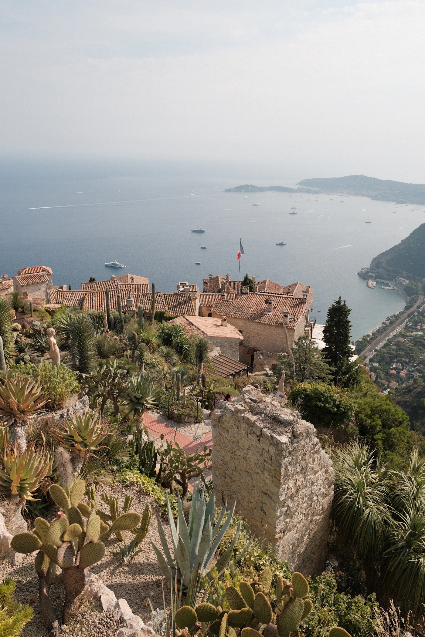 Village perché d'Èze, vue sur la Méditerranée