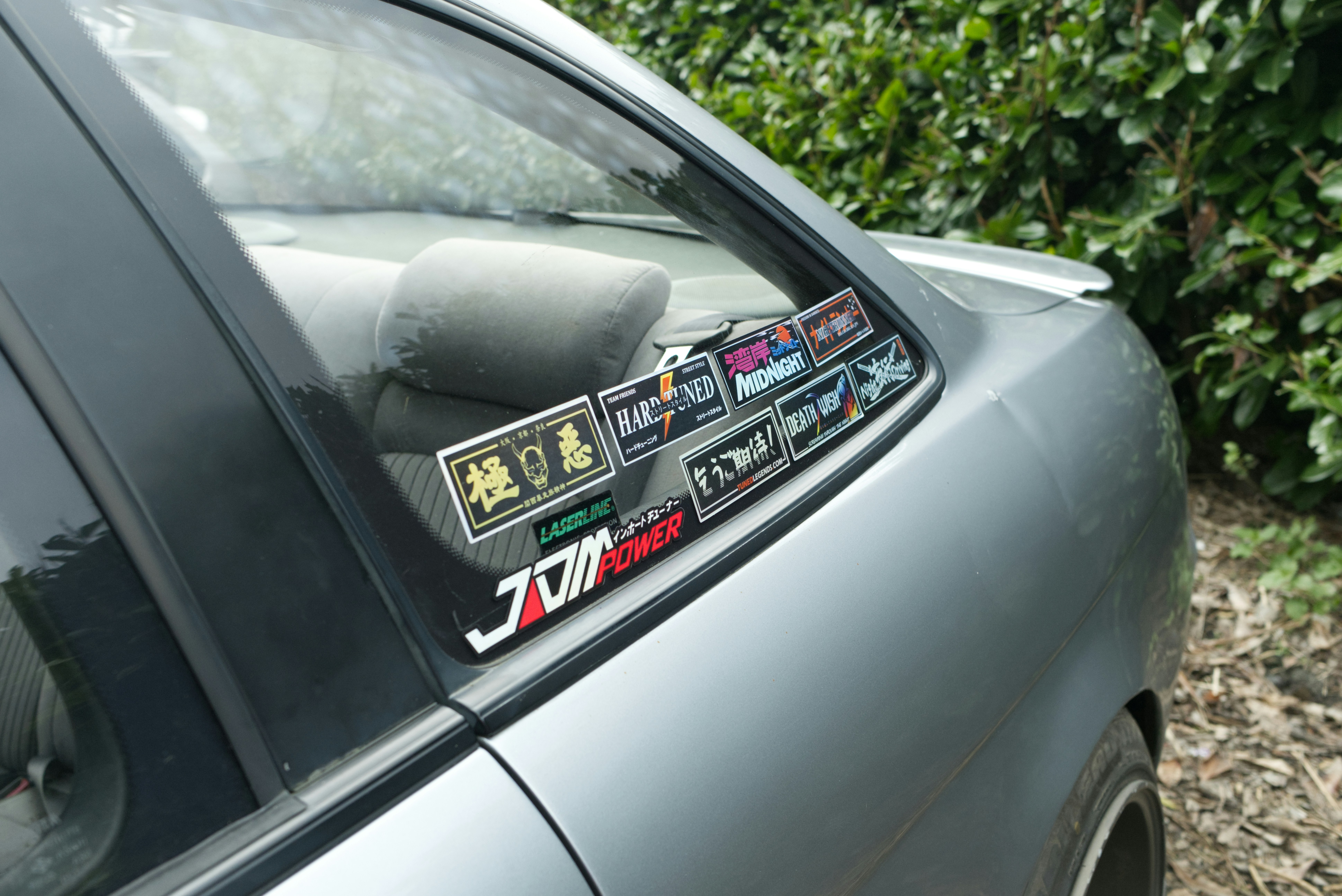 Electric car dashboard display showing remaining driving range on a full charge